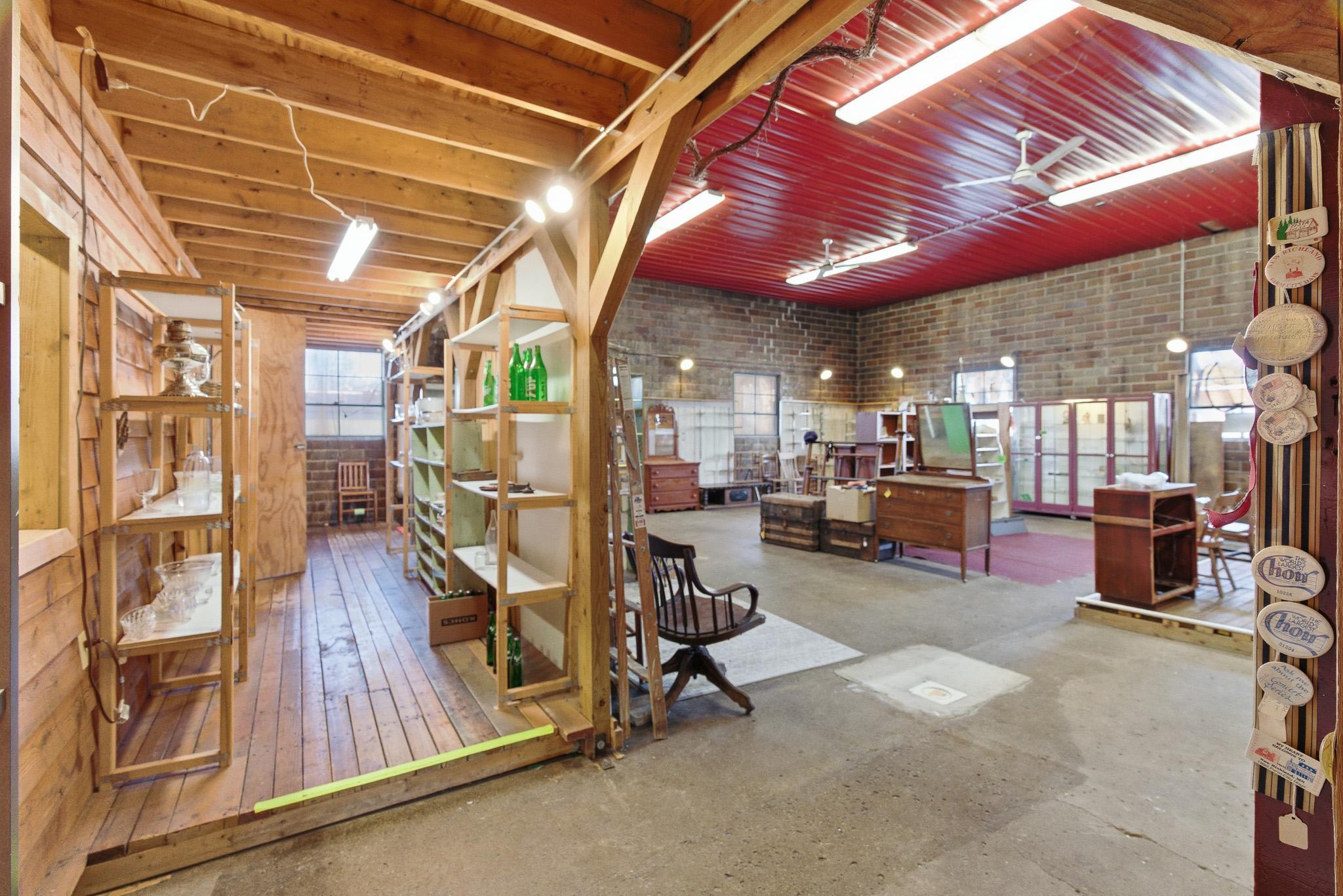main property photo 26