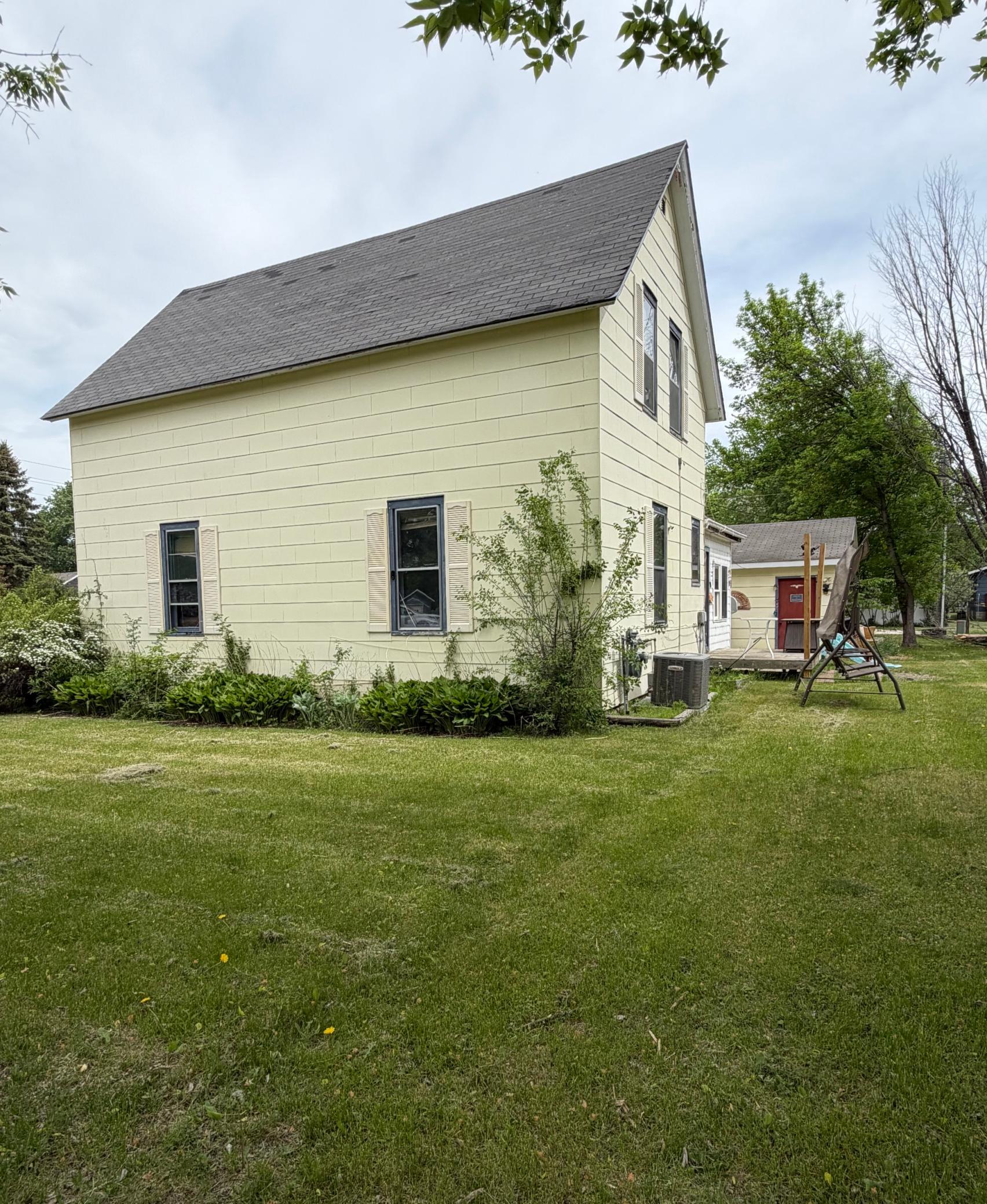 main property photo 3