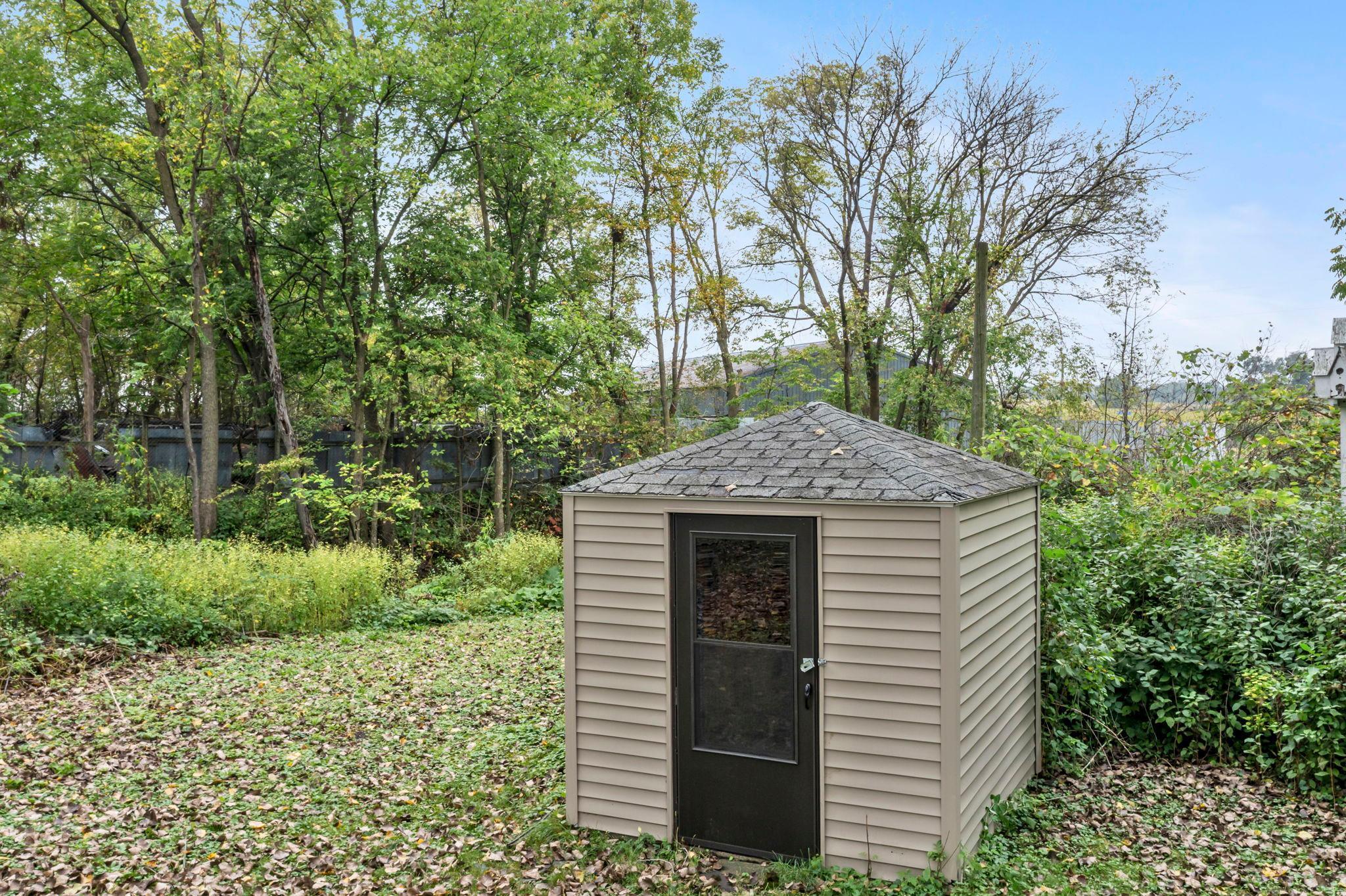 main property photo 34