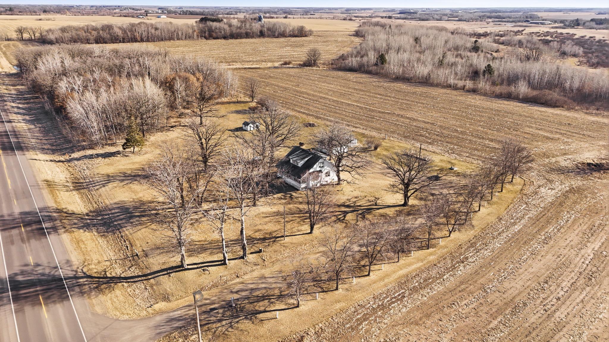 main property photo 34