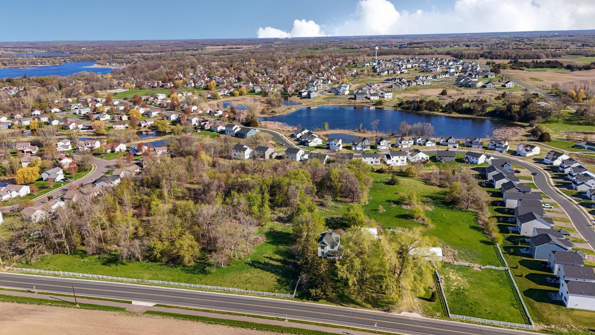 main property photo 28