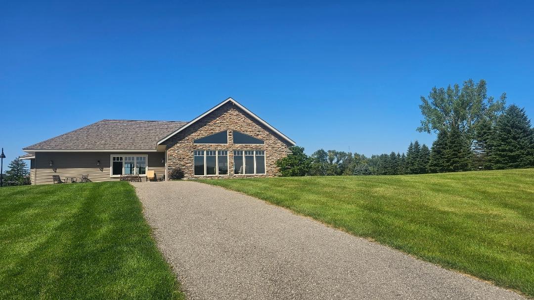 main property photo 9