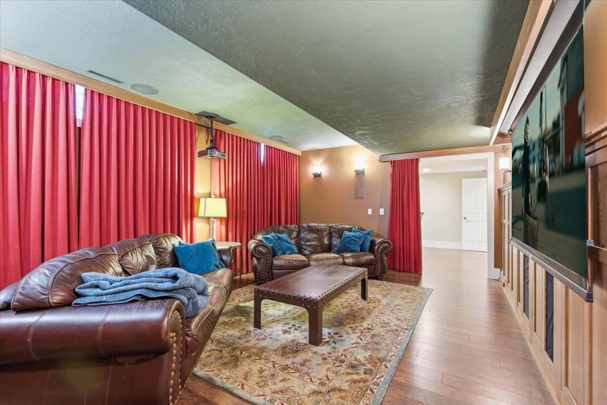 main property photo 59