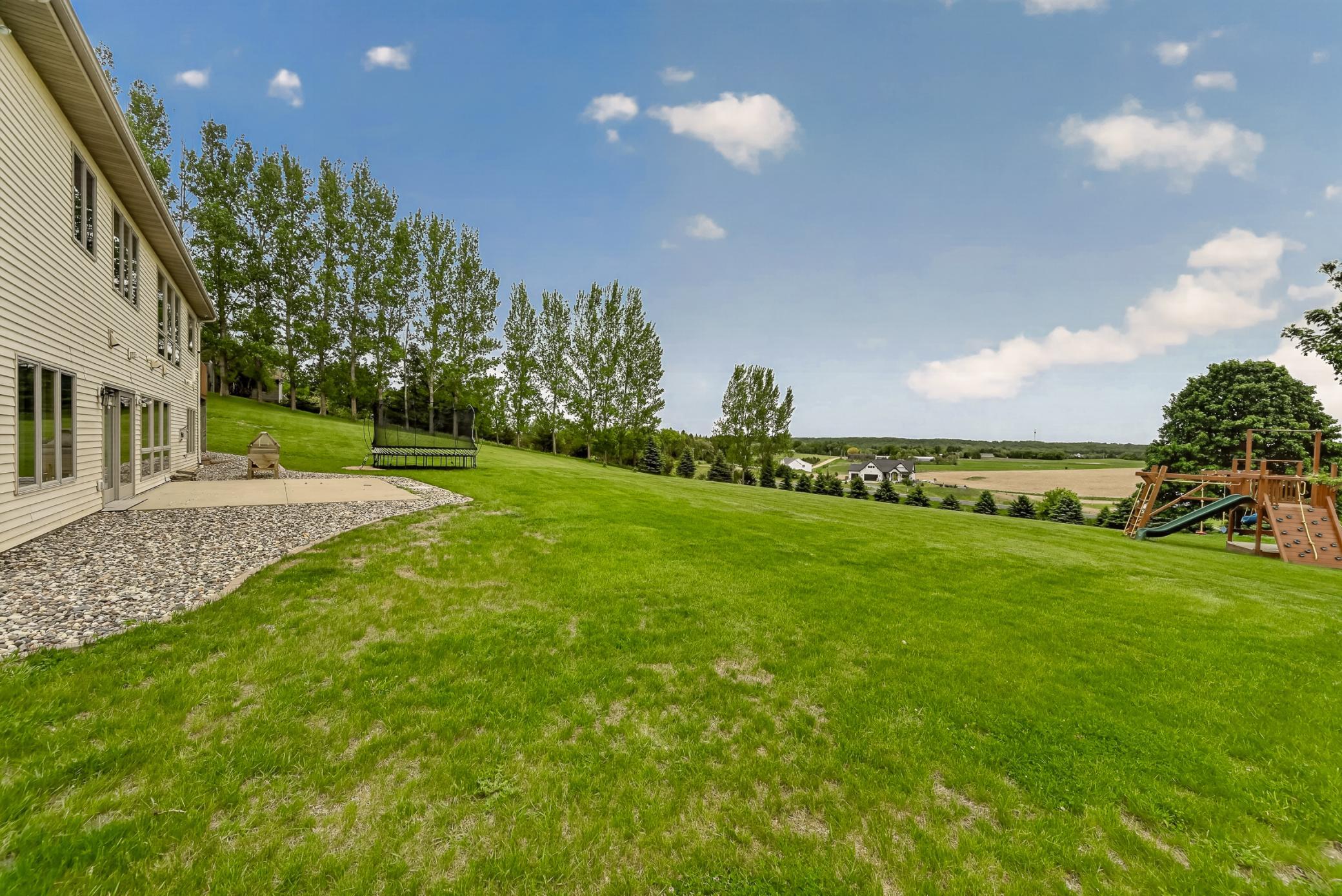 main property photo 40