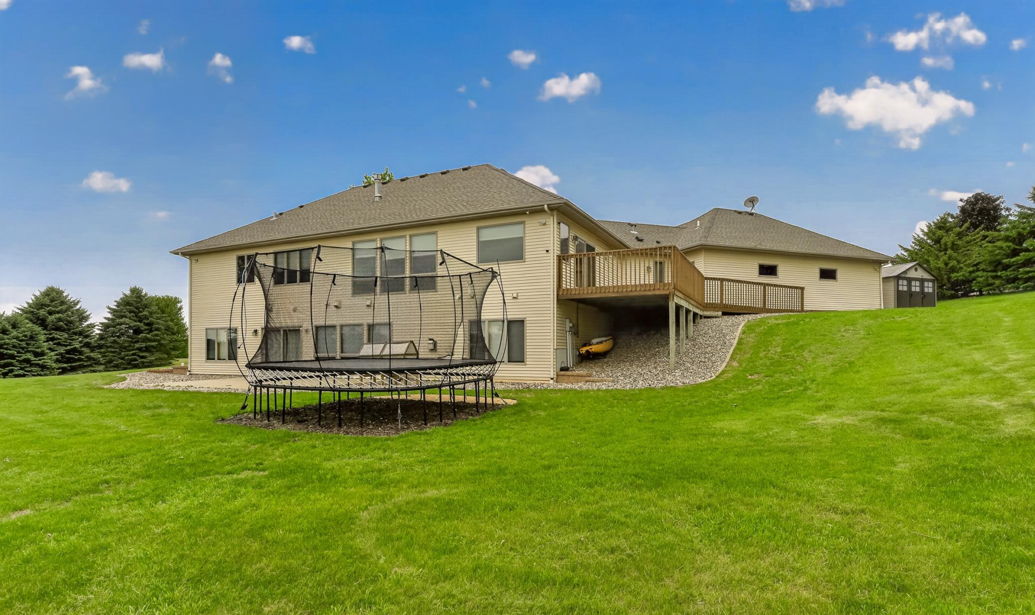 main property photo 41