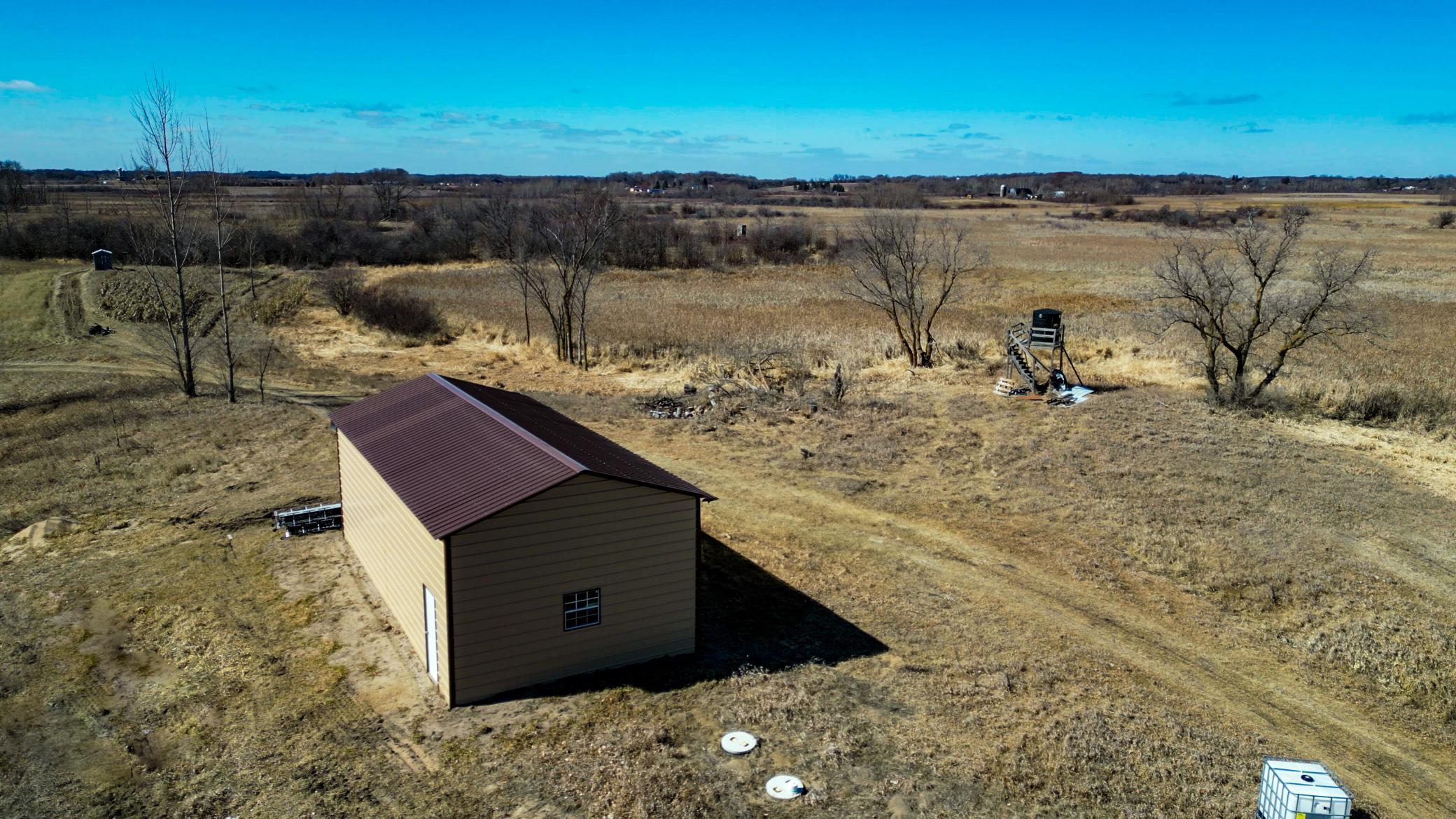 main property photo 16