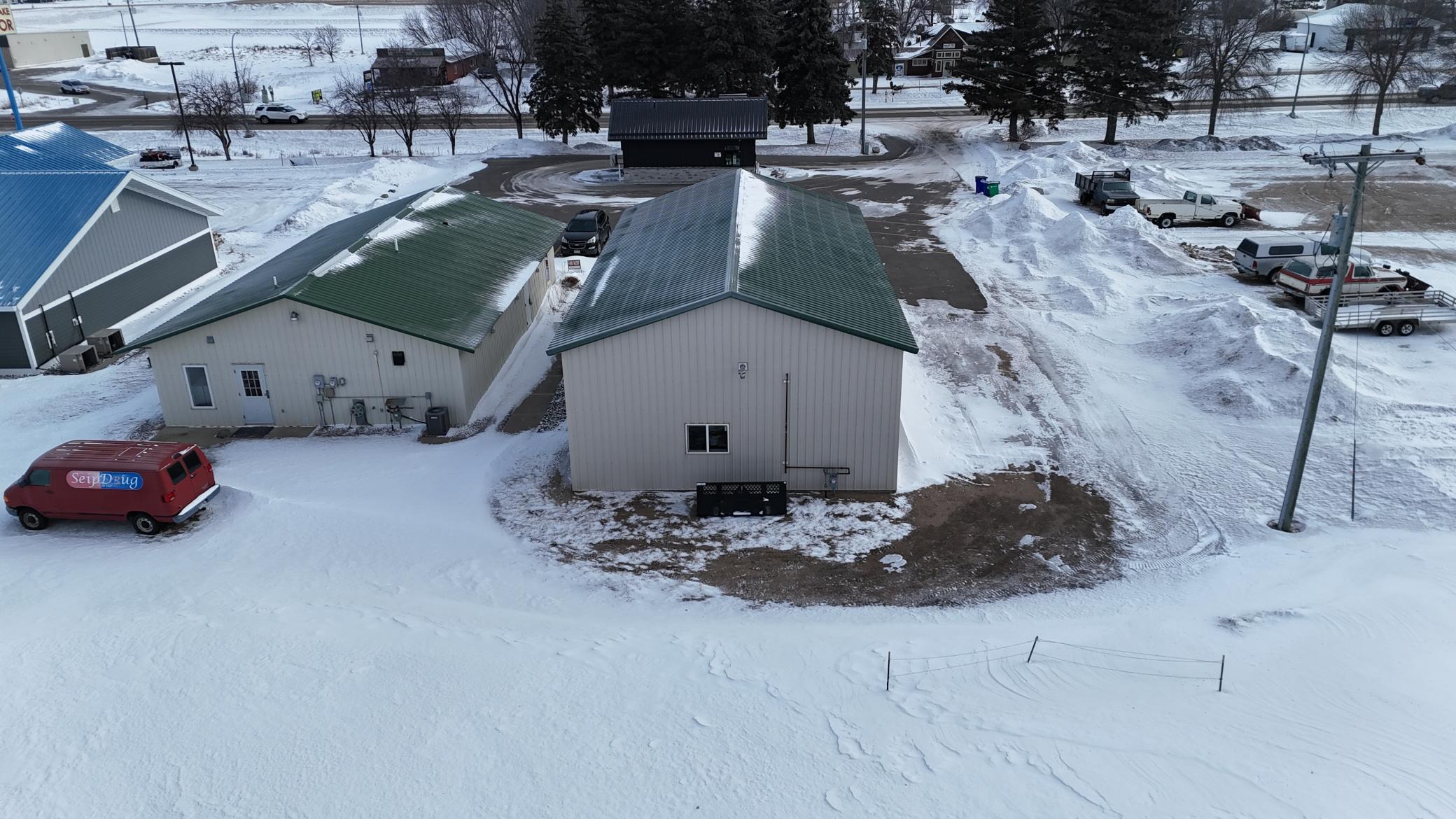 main property photo 14