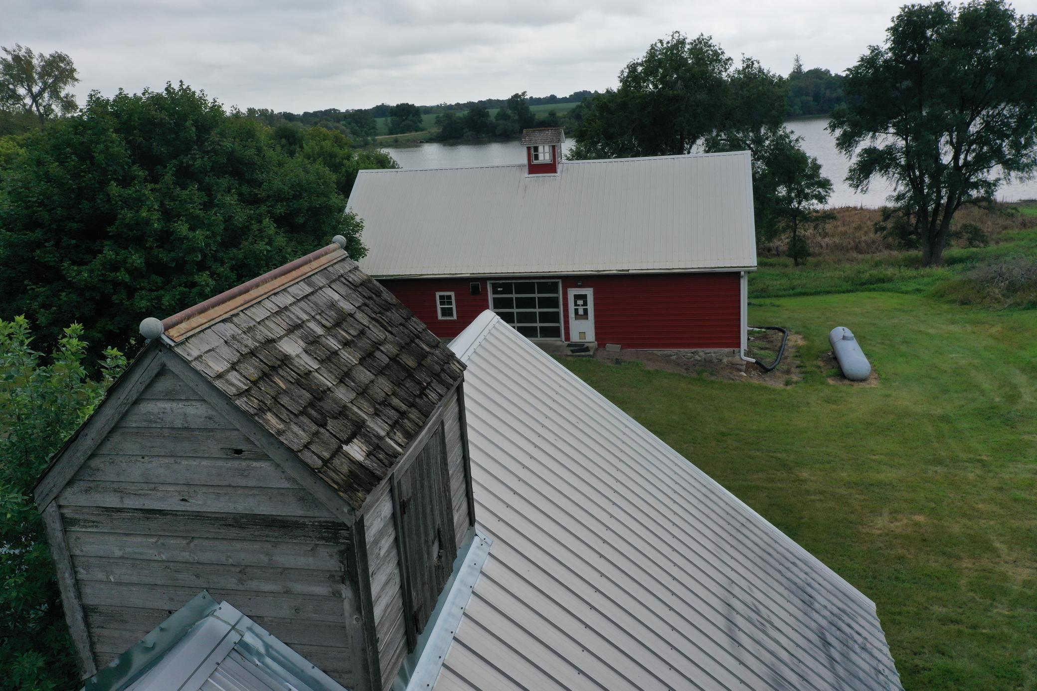 main property photo 16