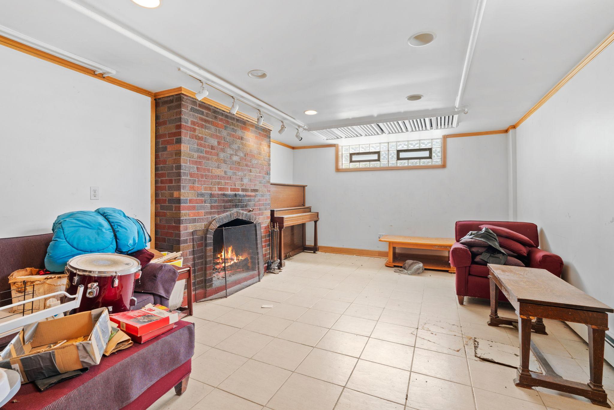 main property photo 76