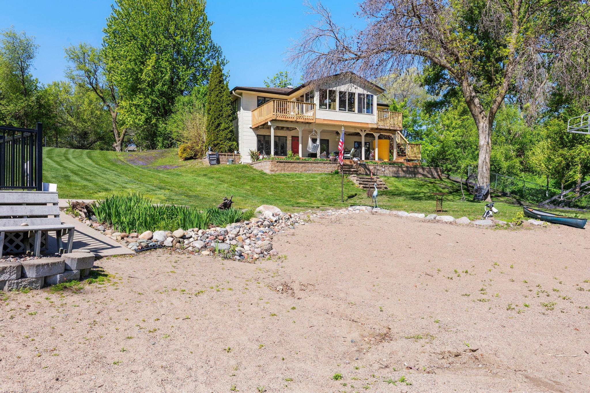 main property photo 4