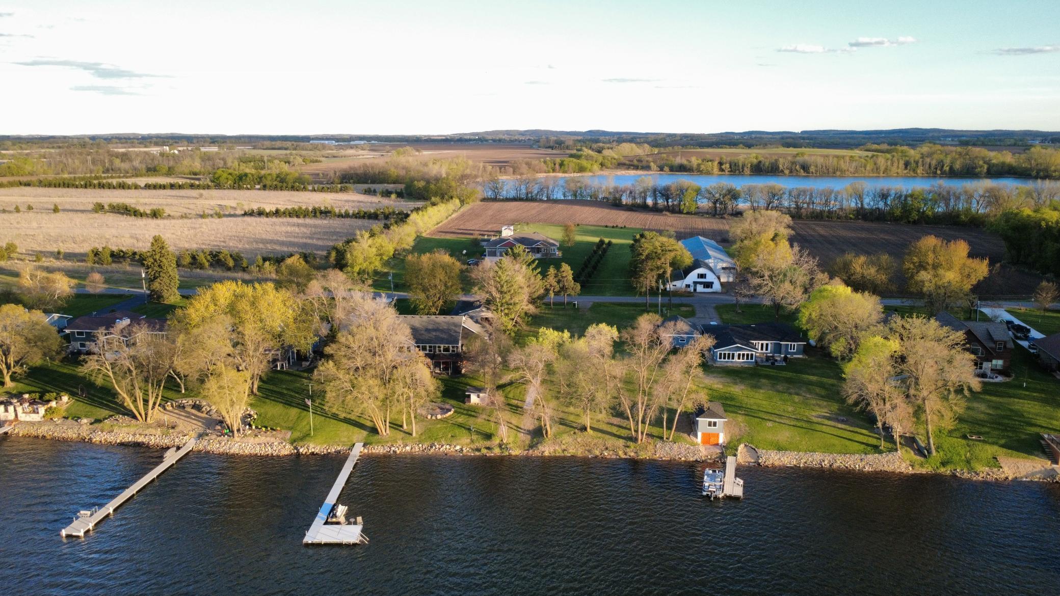 main property photo 11