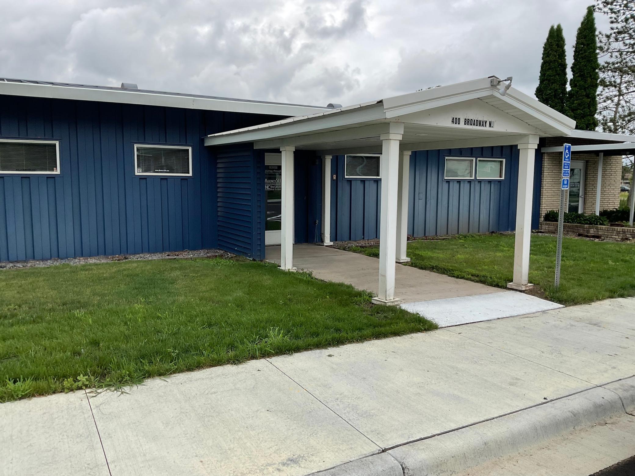 main property photo 11