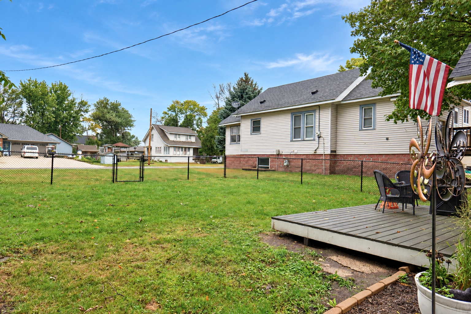 main property photo 16