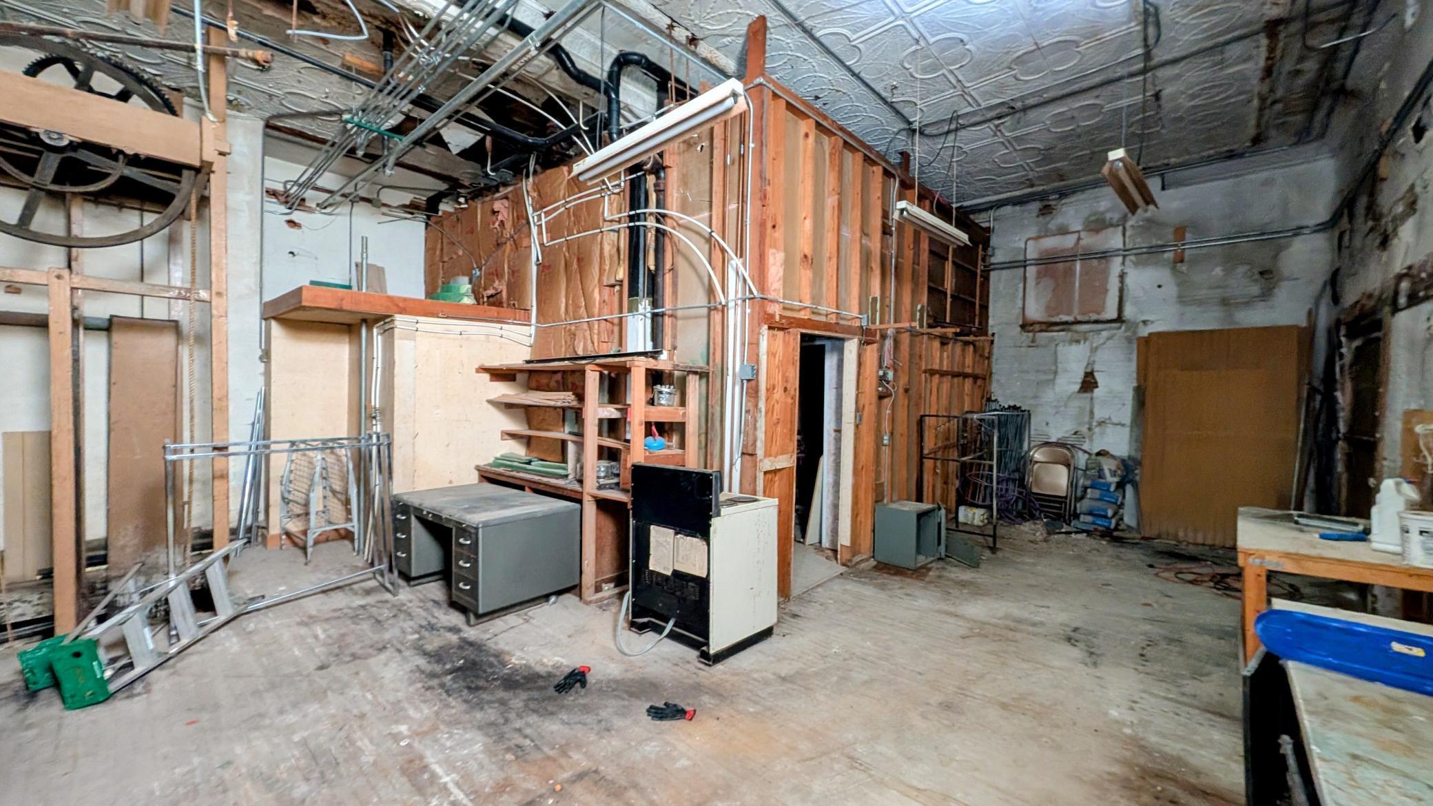 main property photo 14