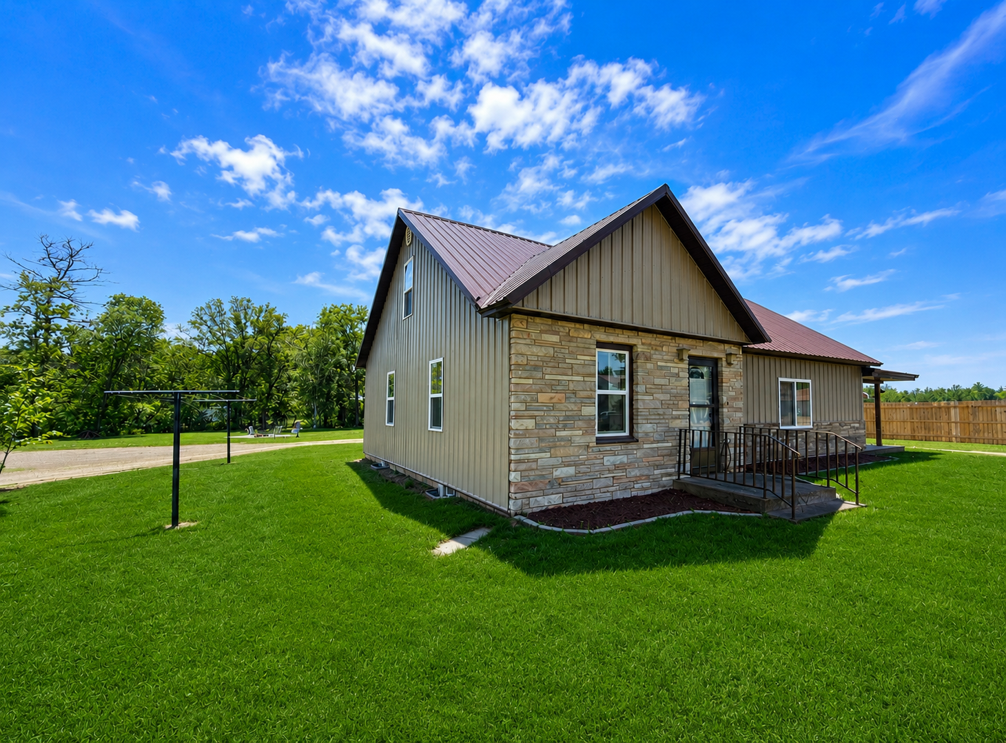 main property photo 38