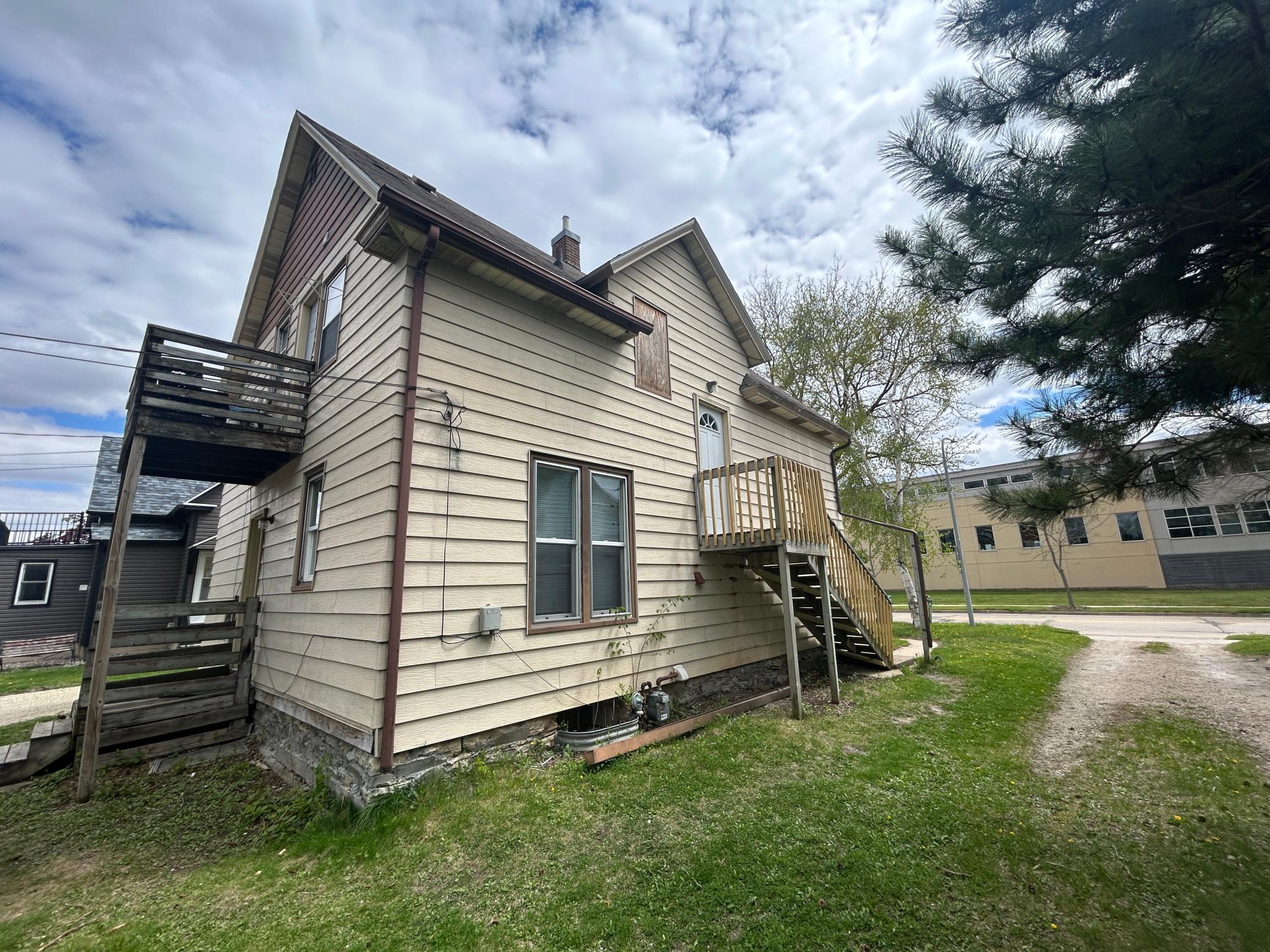 main property photo 3