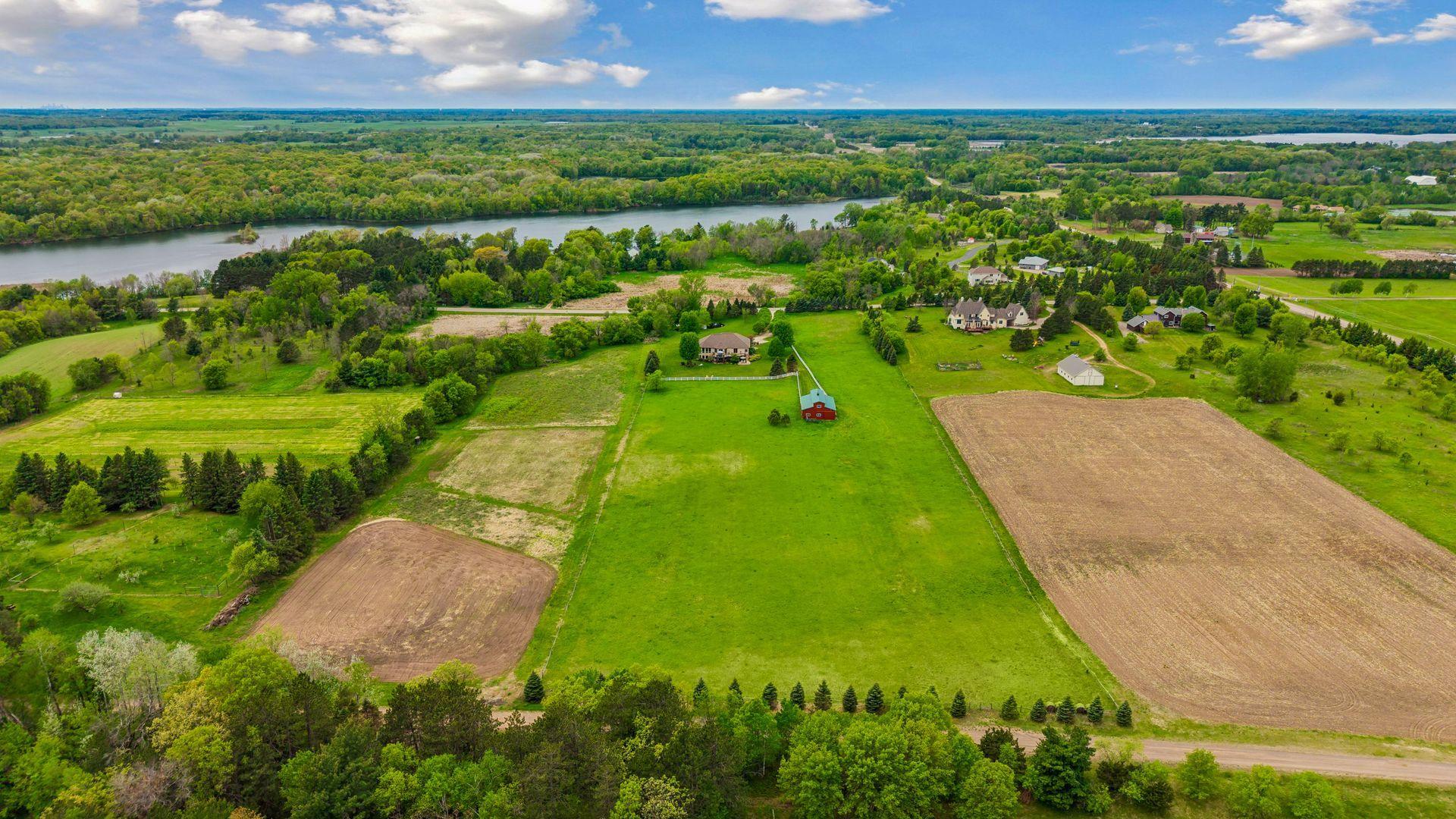 main property photo 12