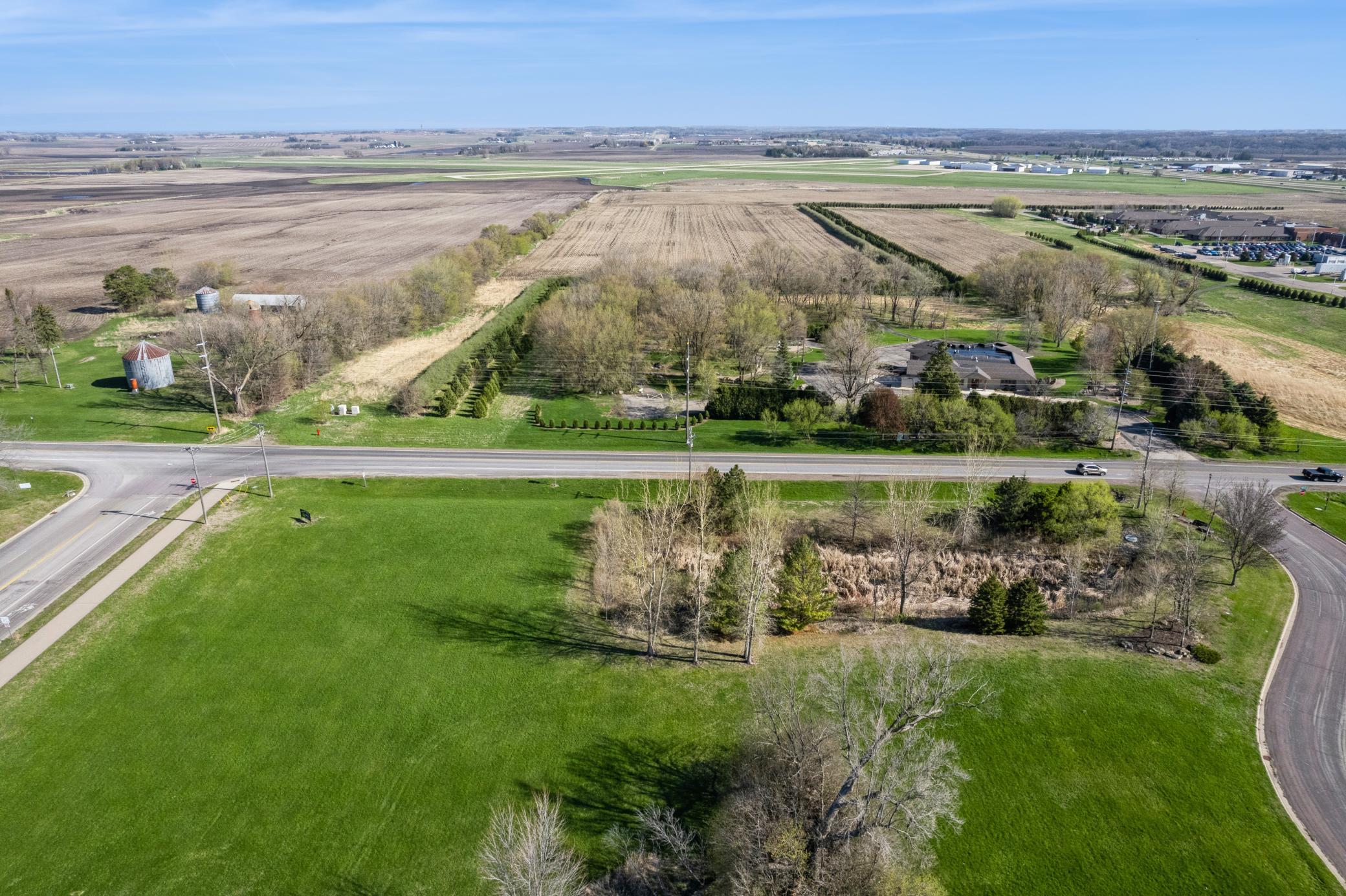 main property photo 4