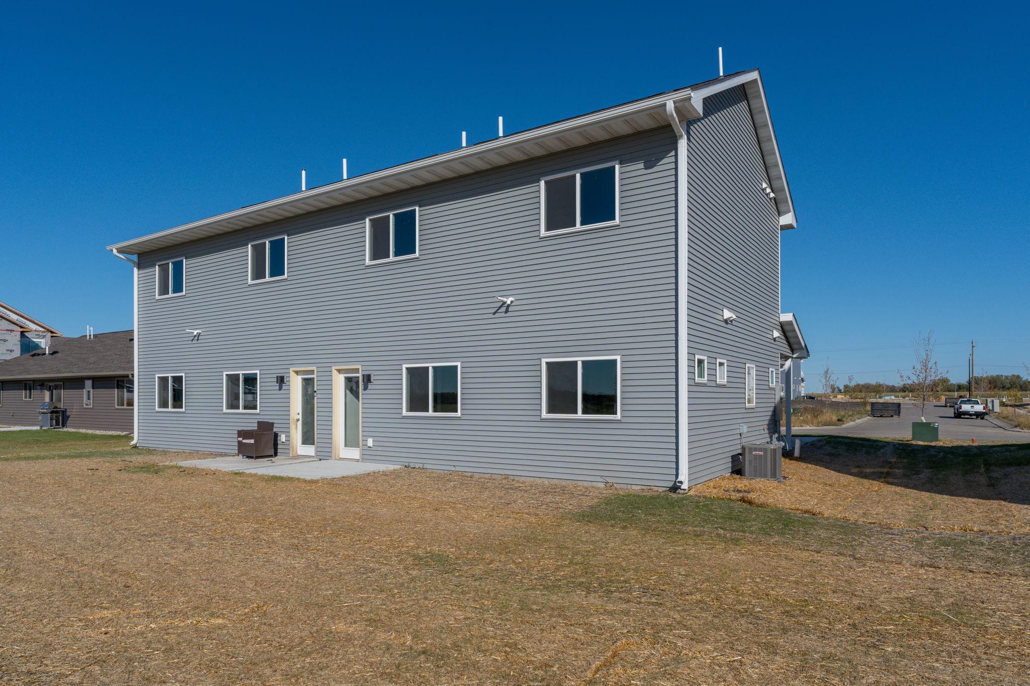 main property photo 30