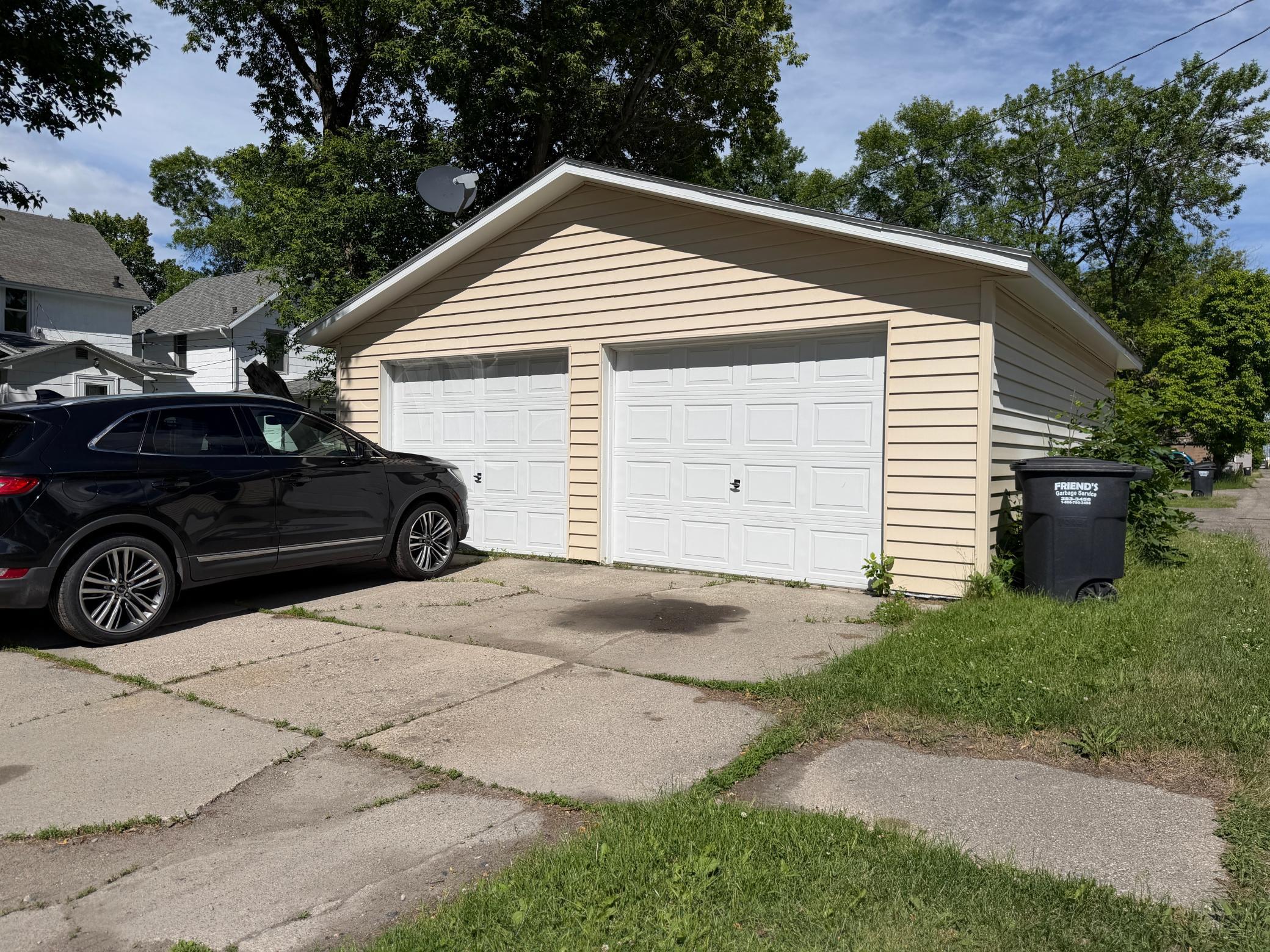 main property photo 6