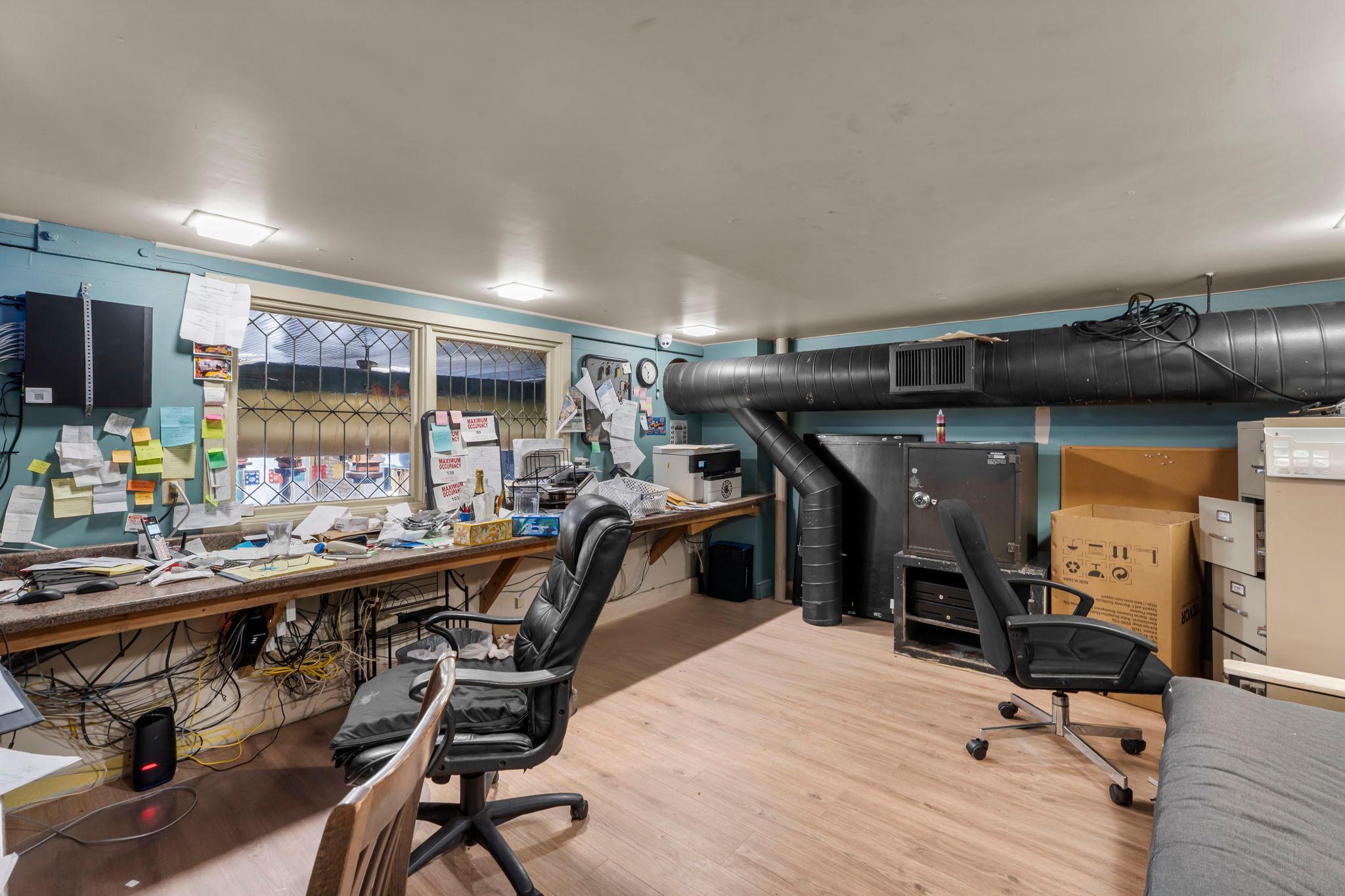 main property photo 31