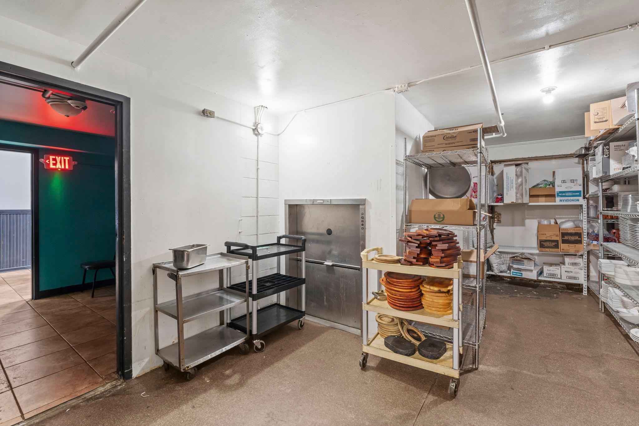 main property photo 79