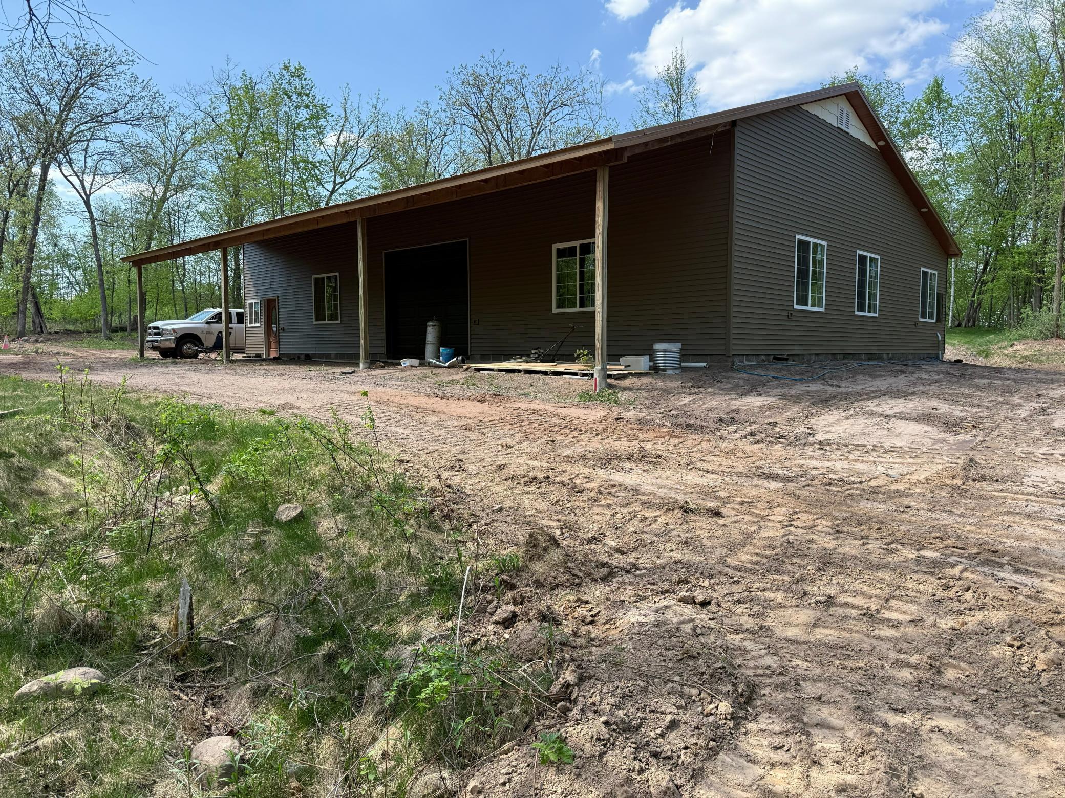 main property photo 17