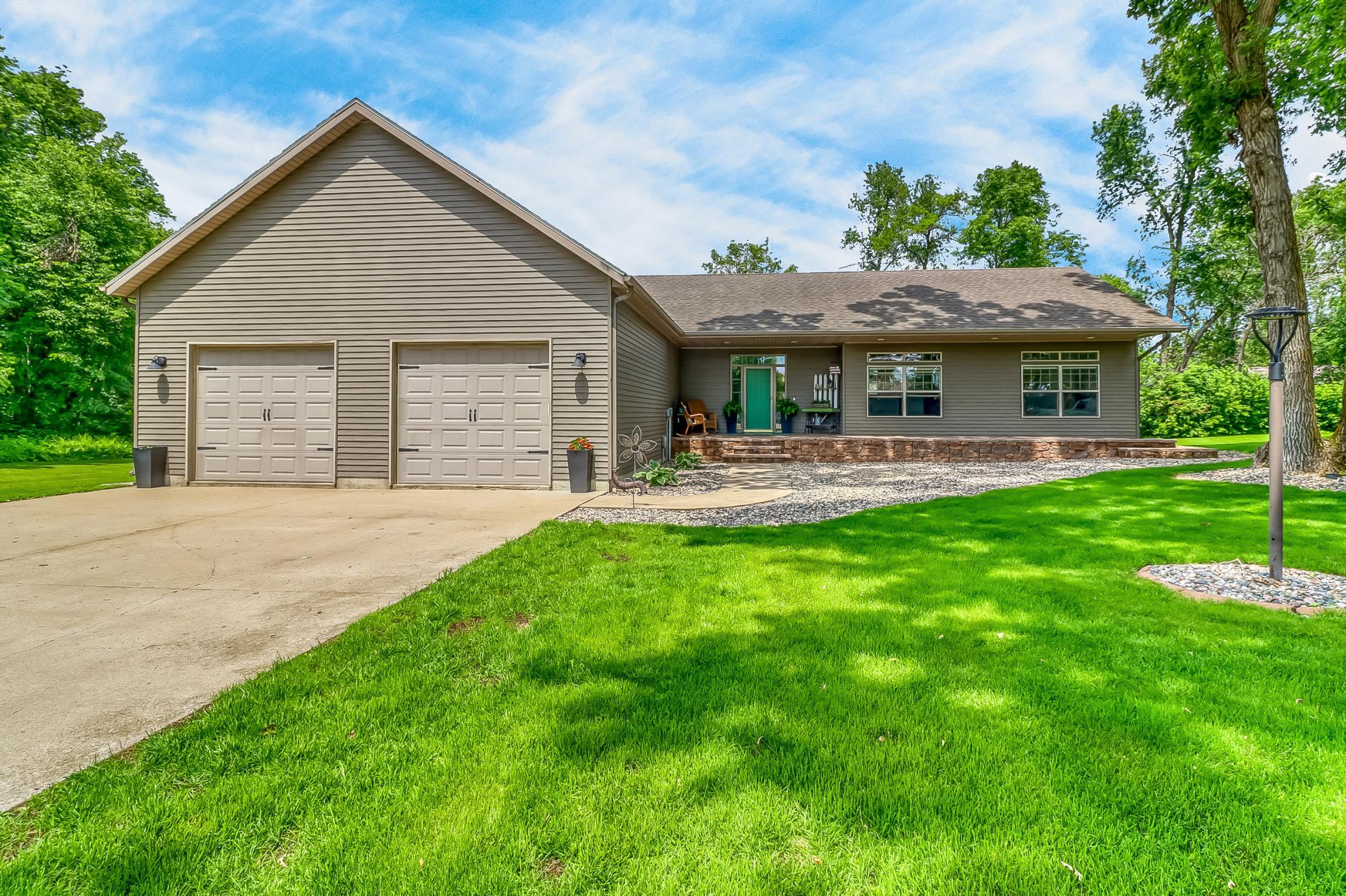 main property photo 9