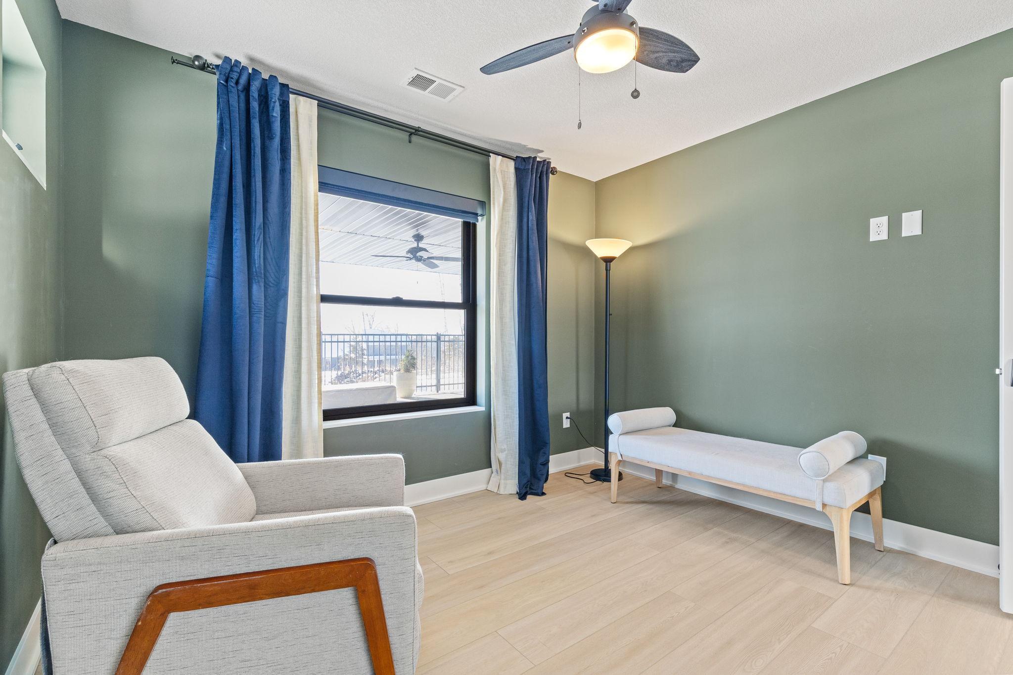 property viewer photo 18