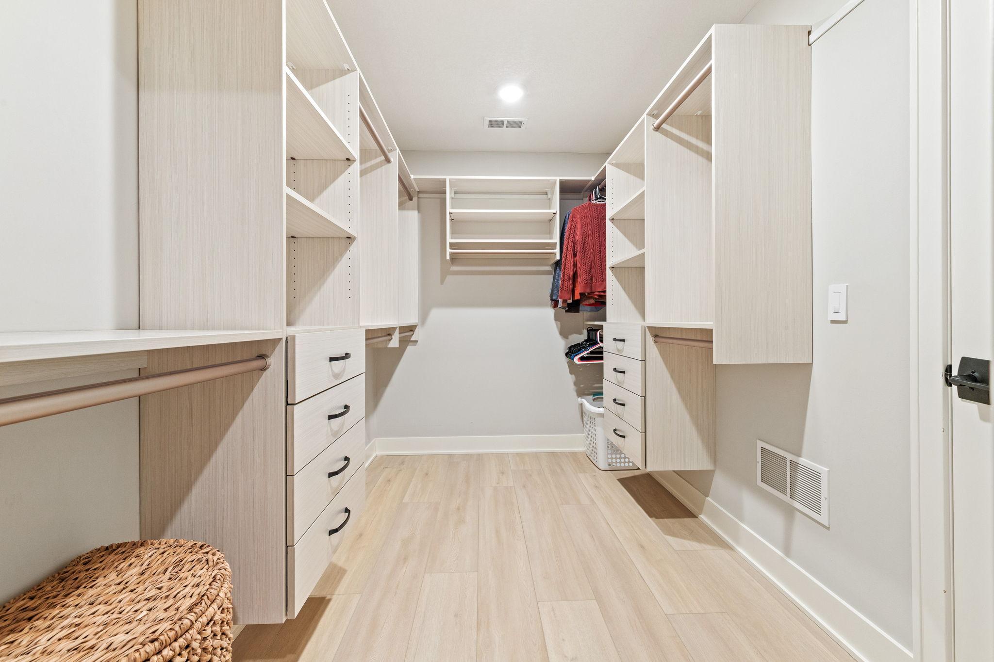 property viewer photo 23
