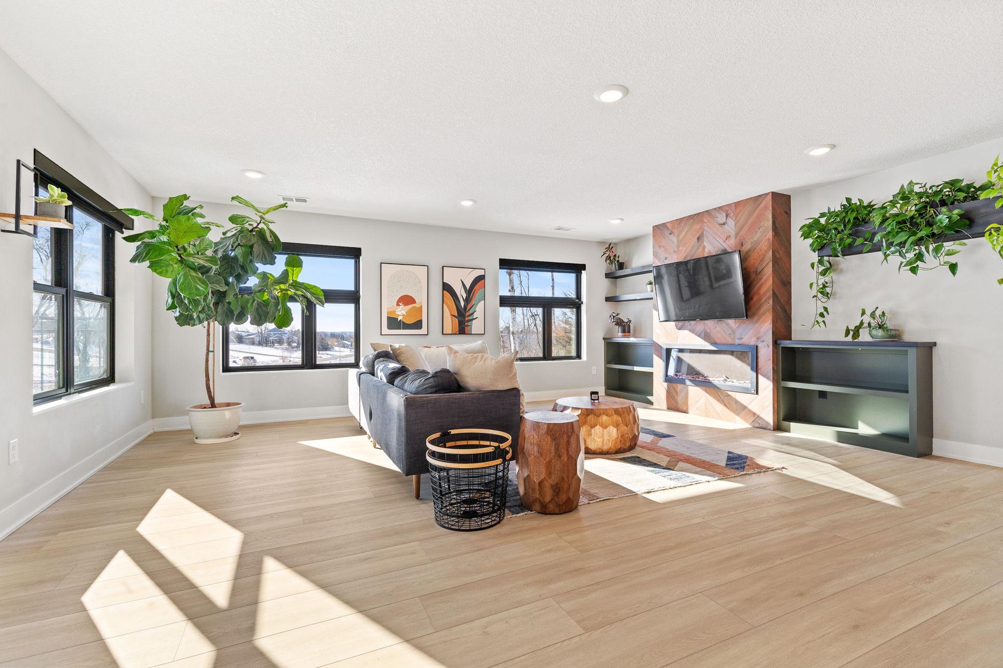 property viewer photo 3