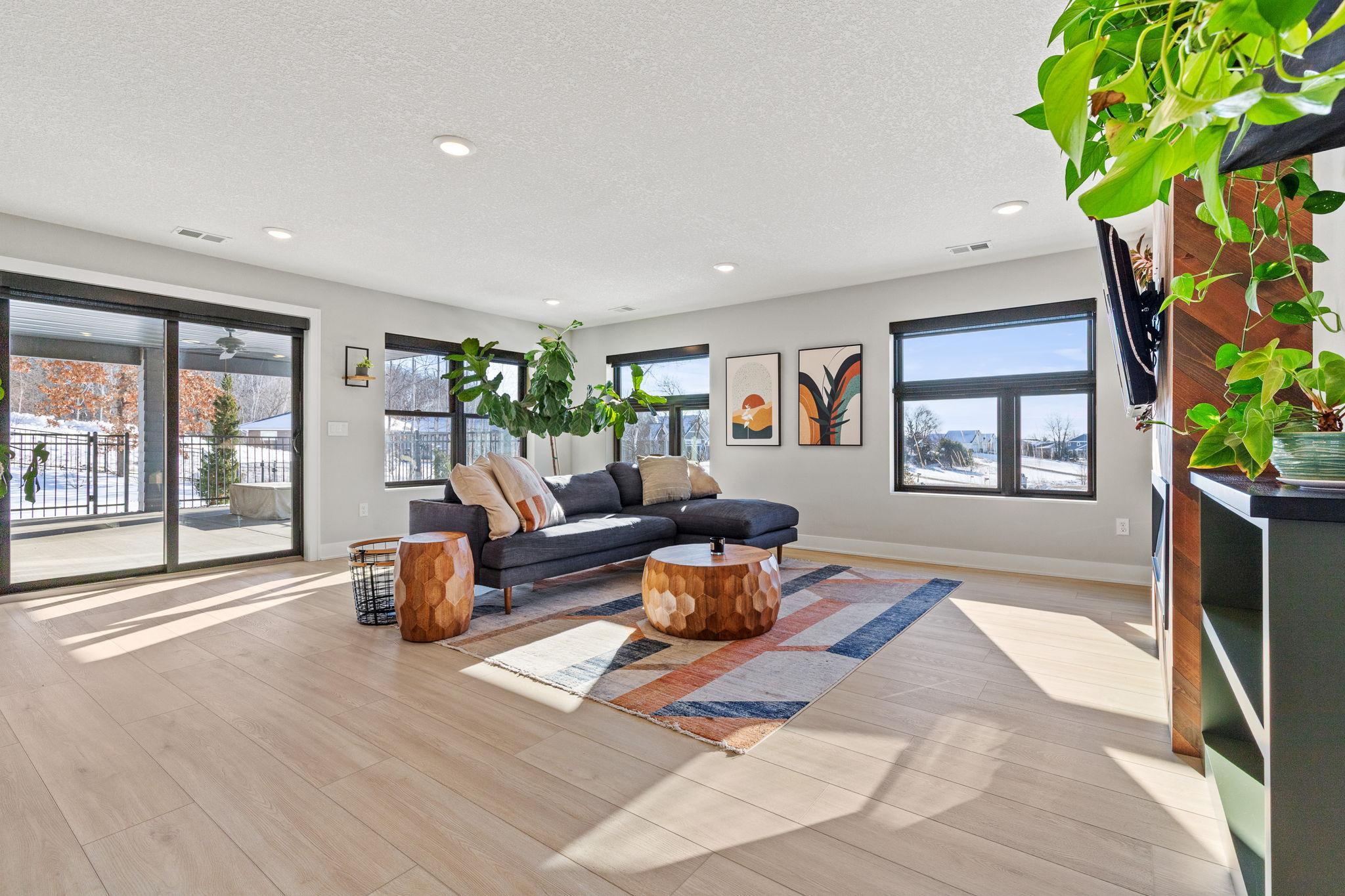 property viewer photo 5