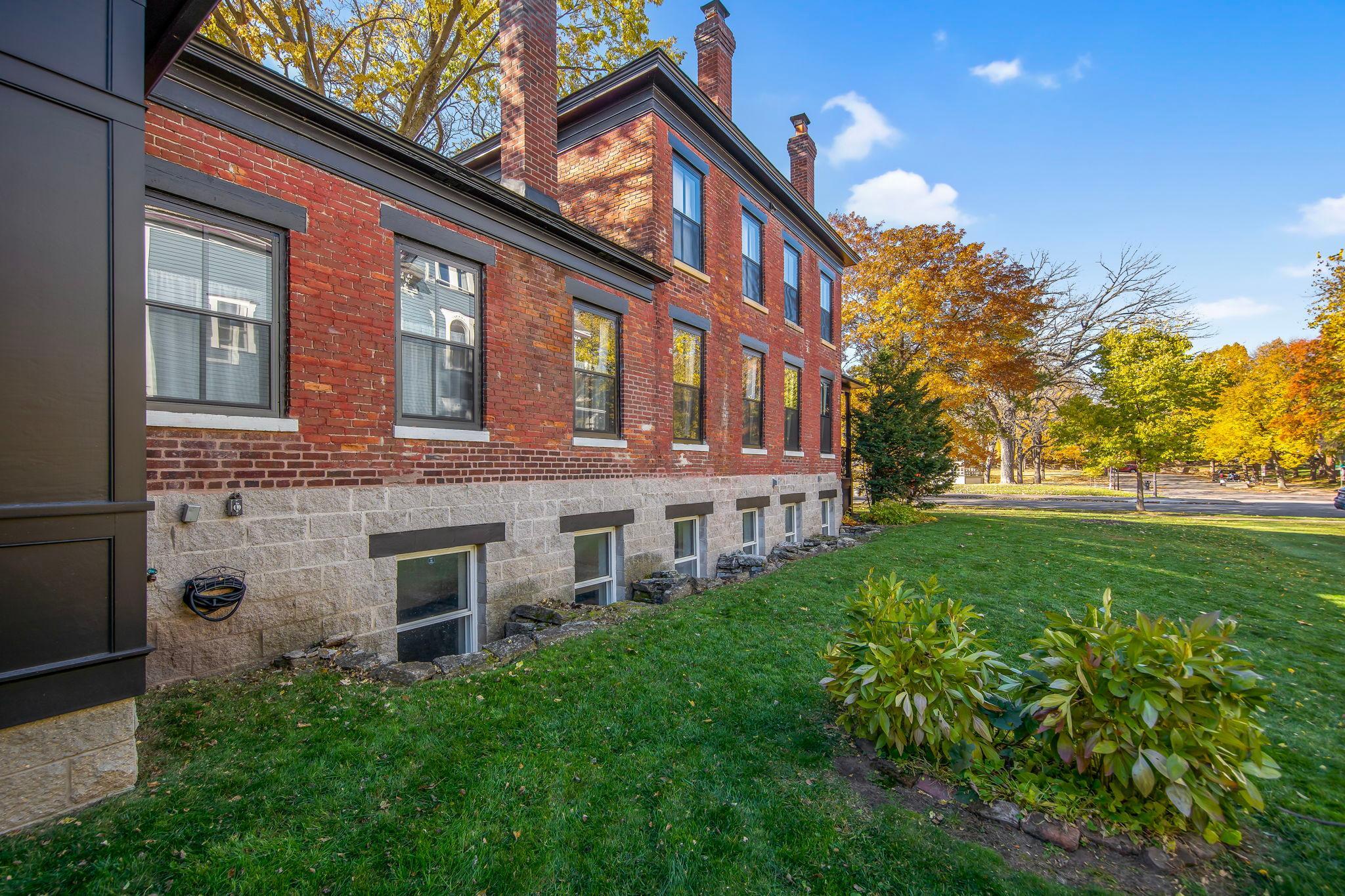 main property photo 59