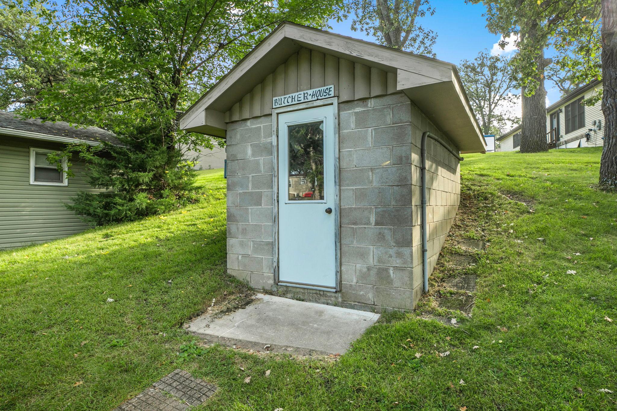 main property photo 22