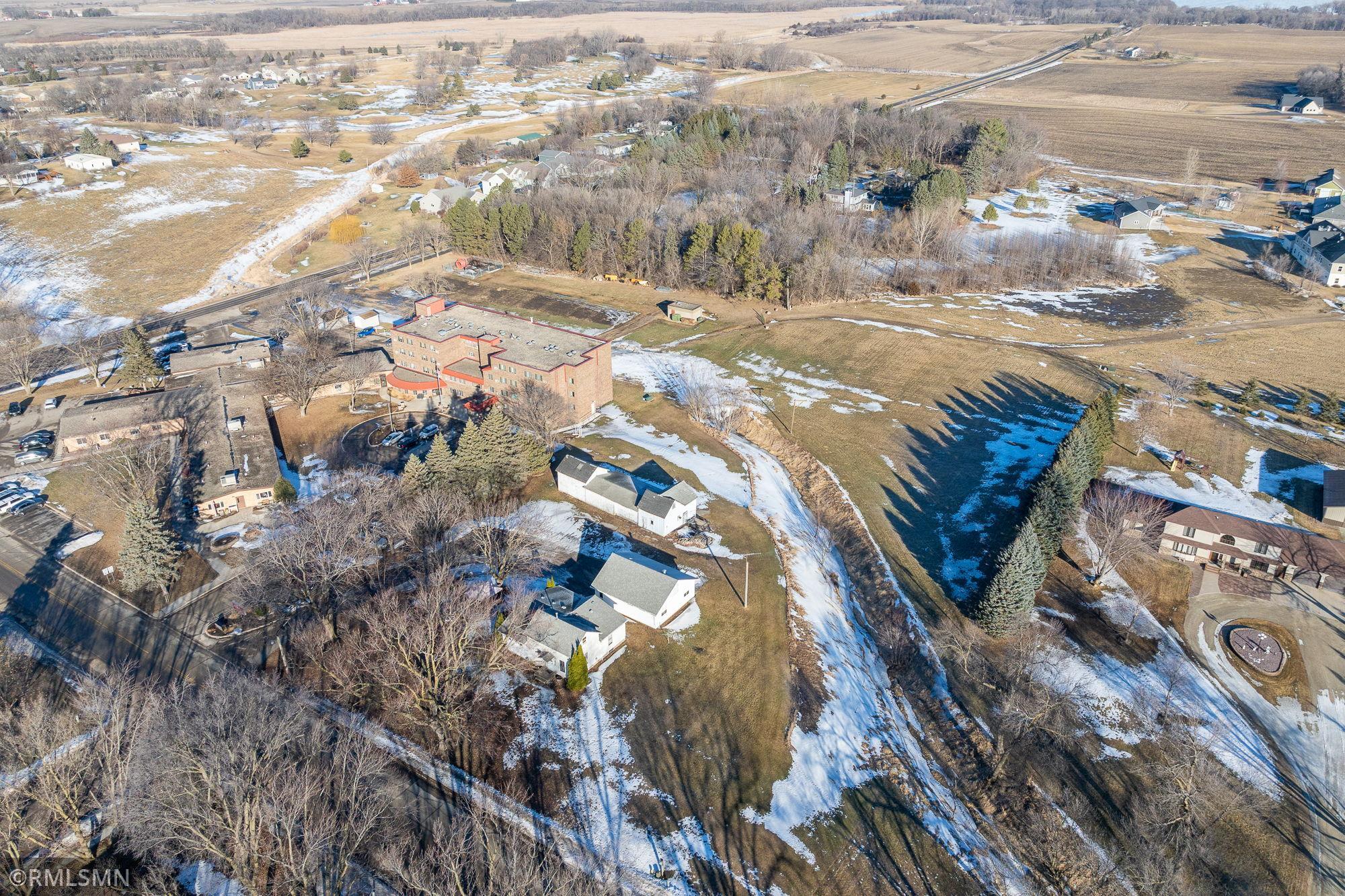 main property photo 13