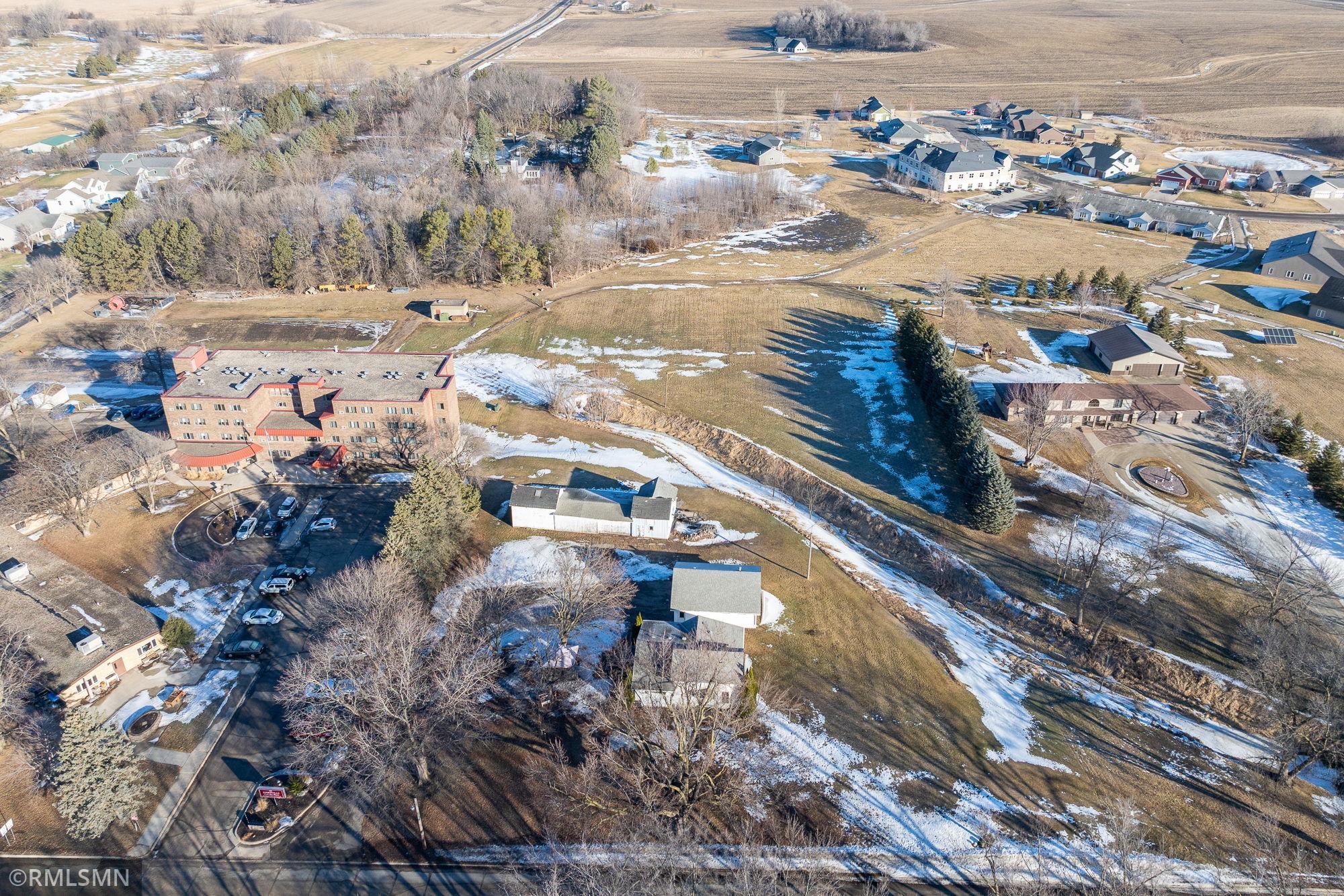 main property photo 15