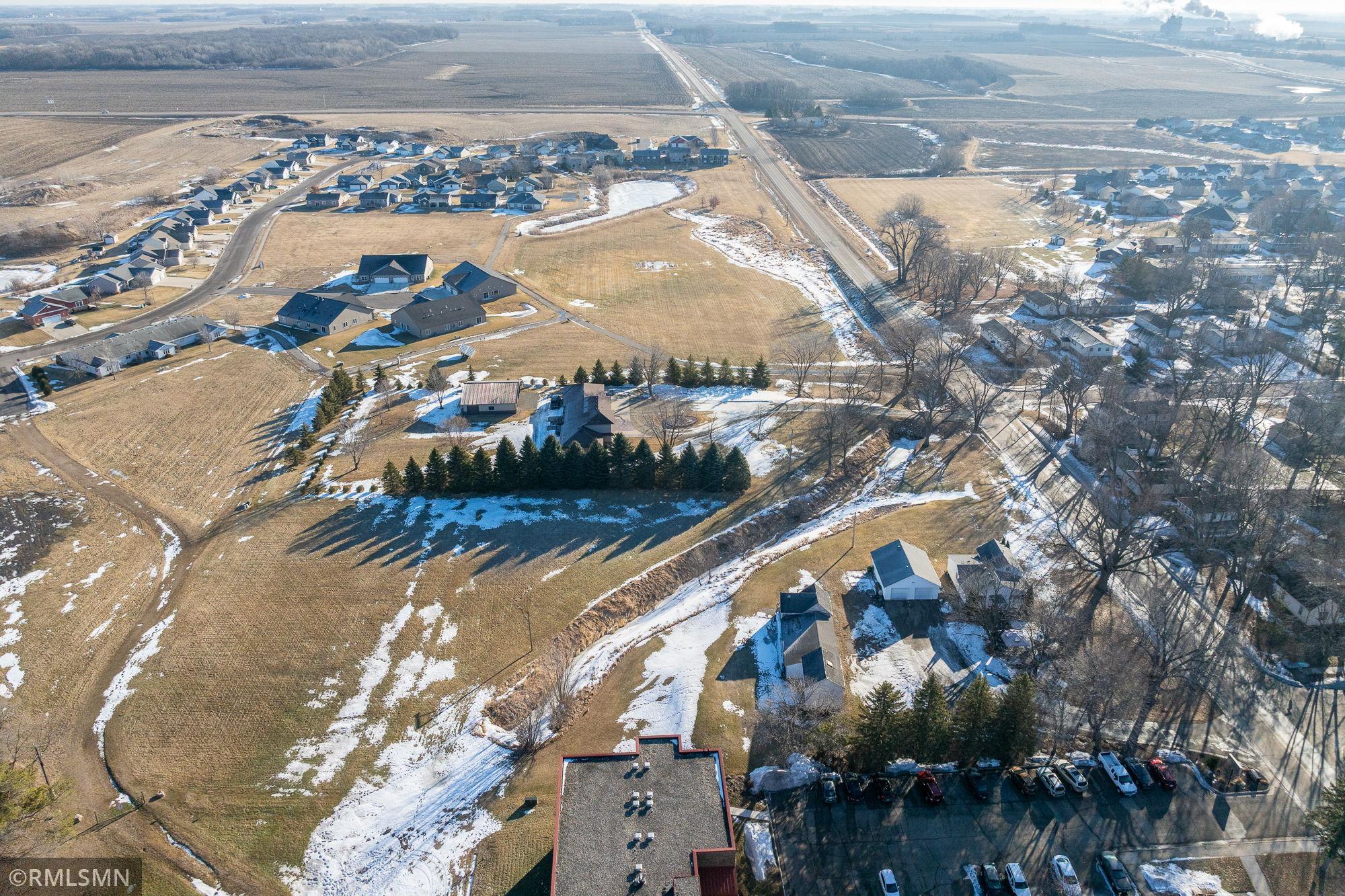 main property photo 6