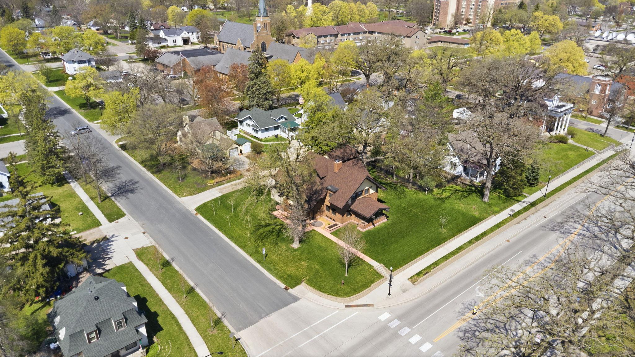 main property photo 47