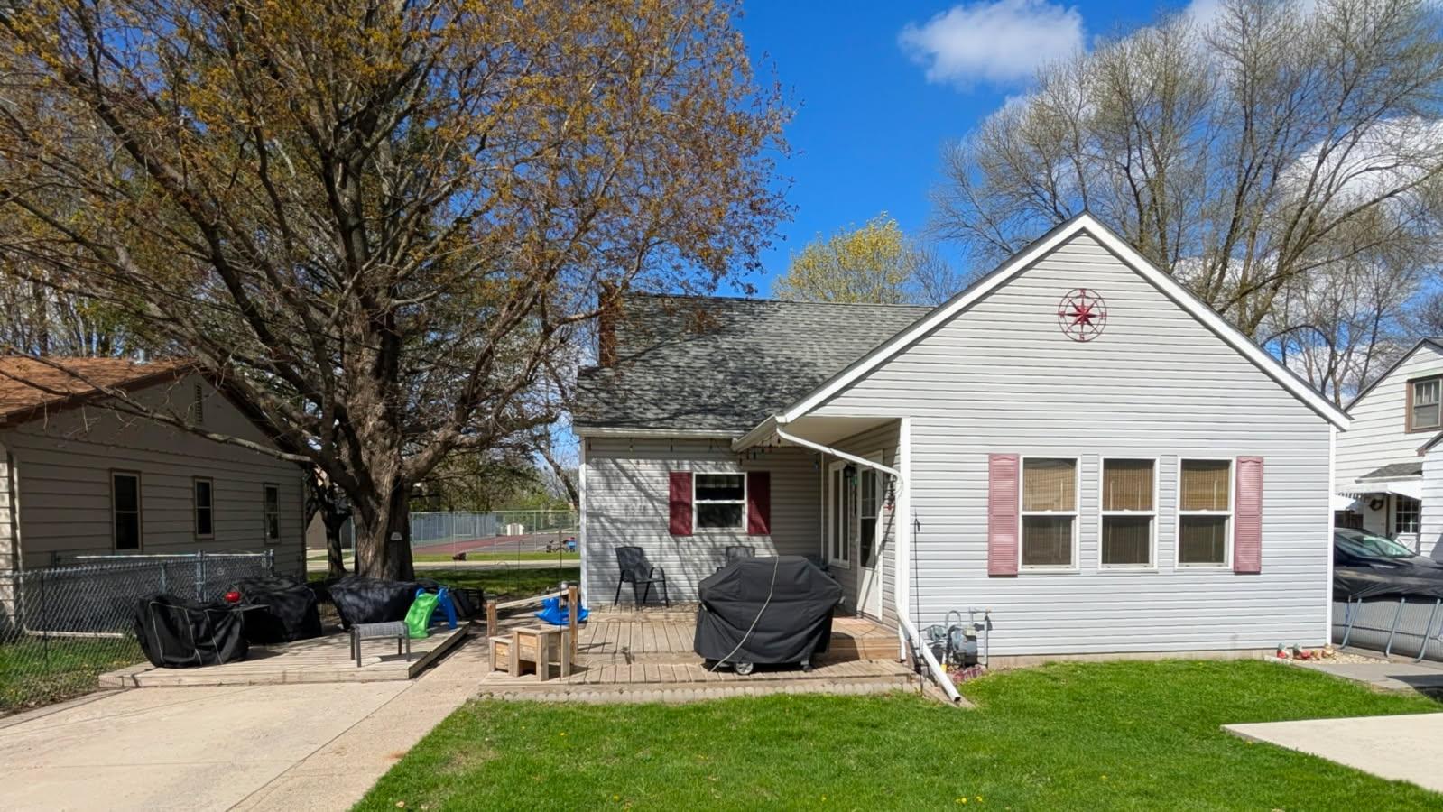 main property photo 45