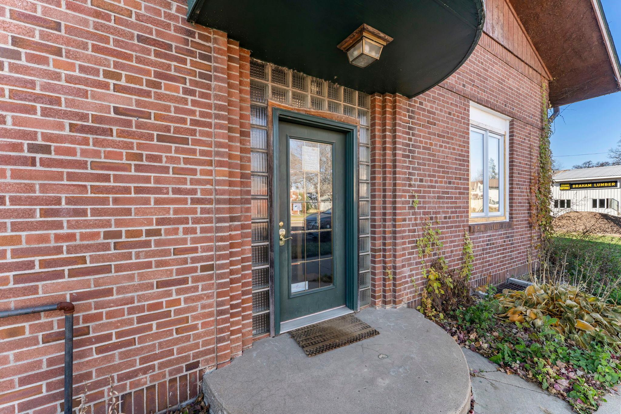 main property photo 8