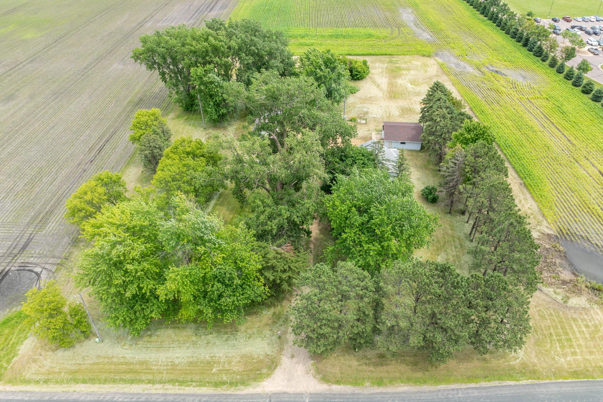 main property photo 10