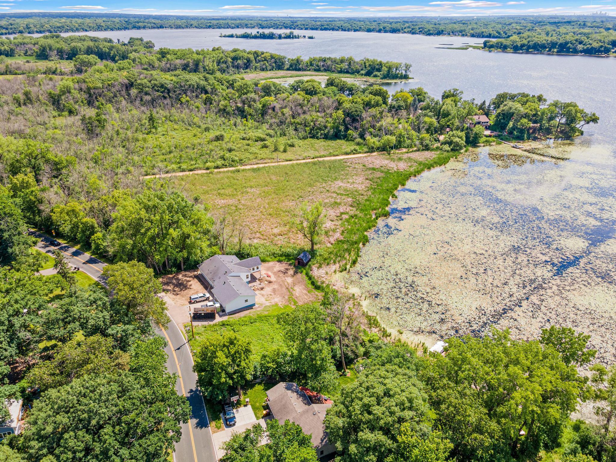 main property photo 28