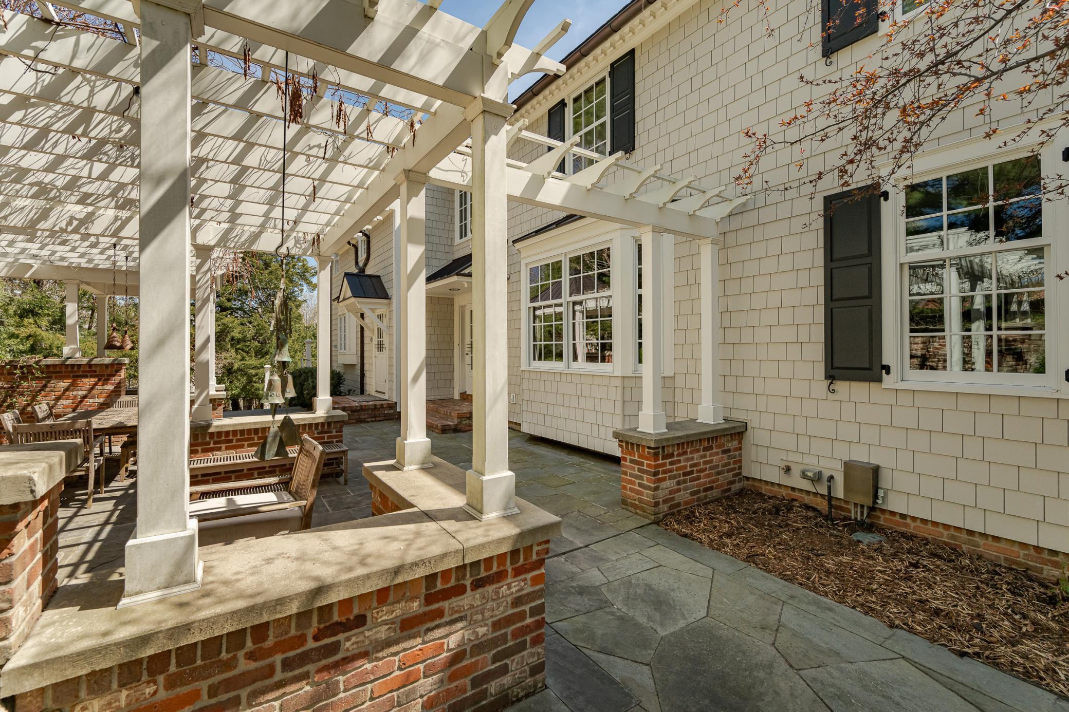 main property photo 128