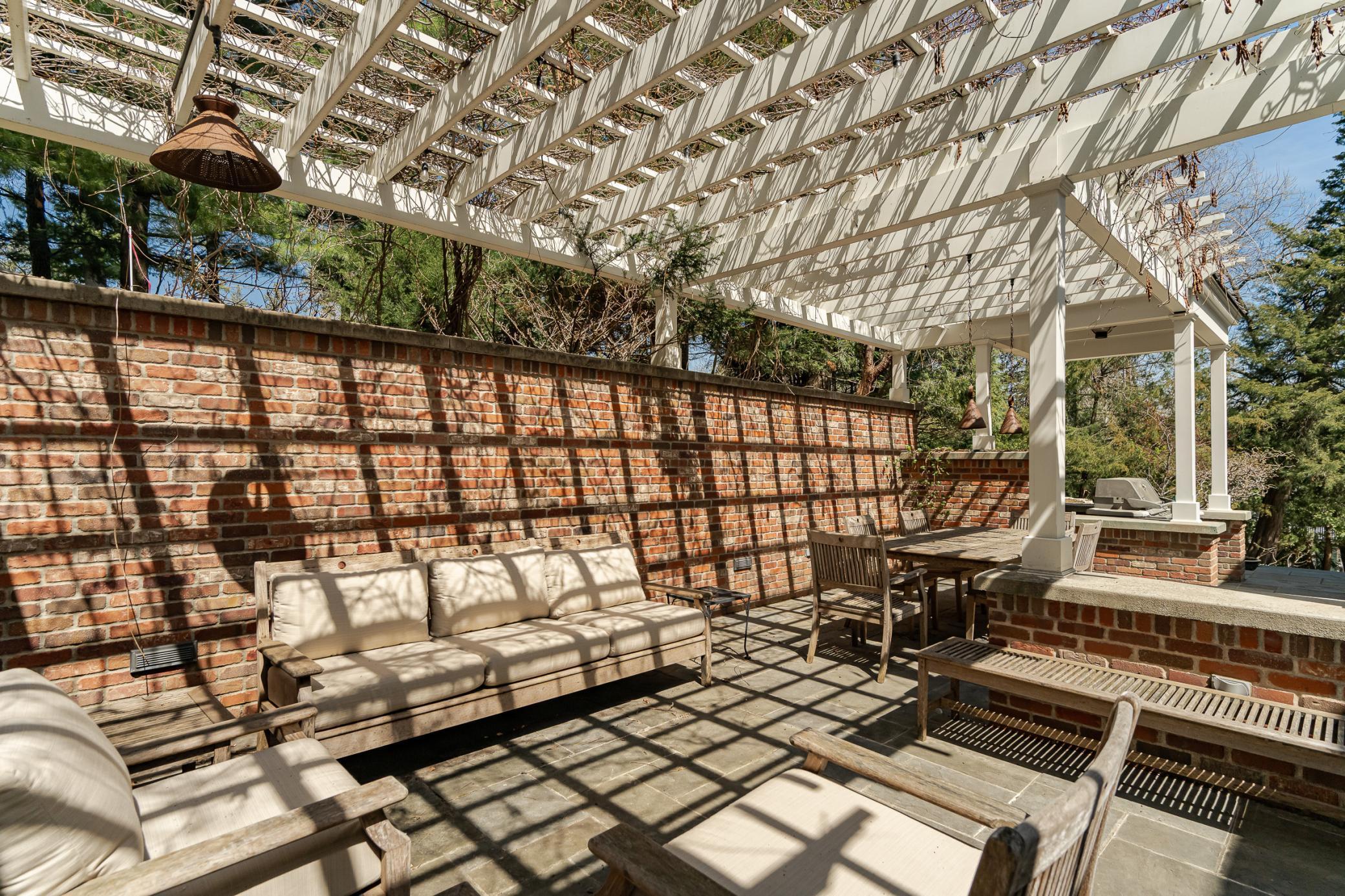 main property photo 129