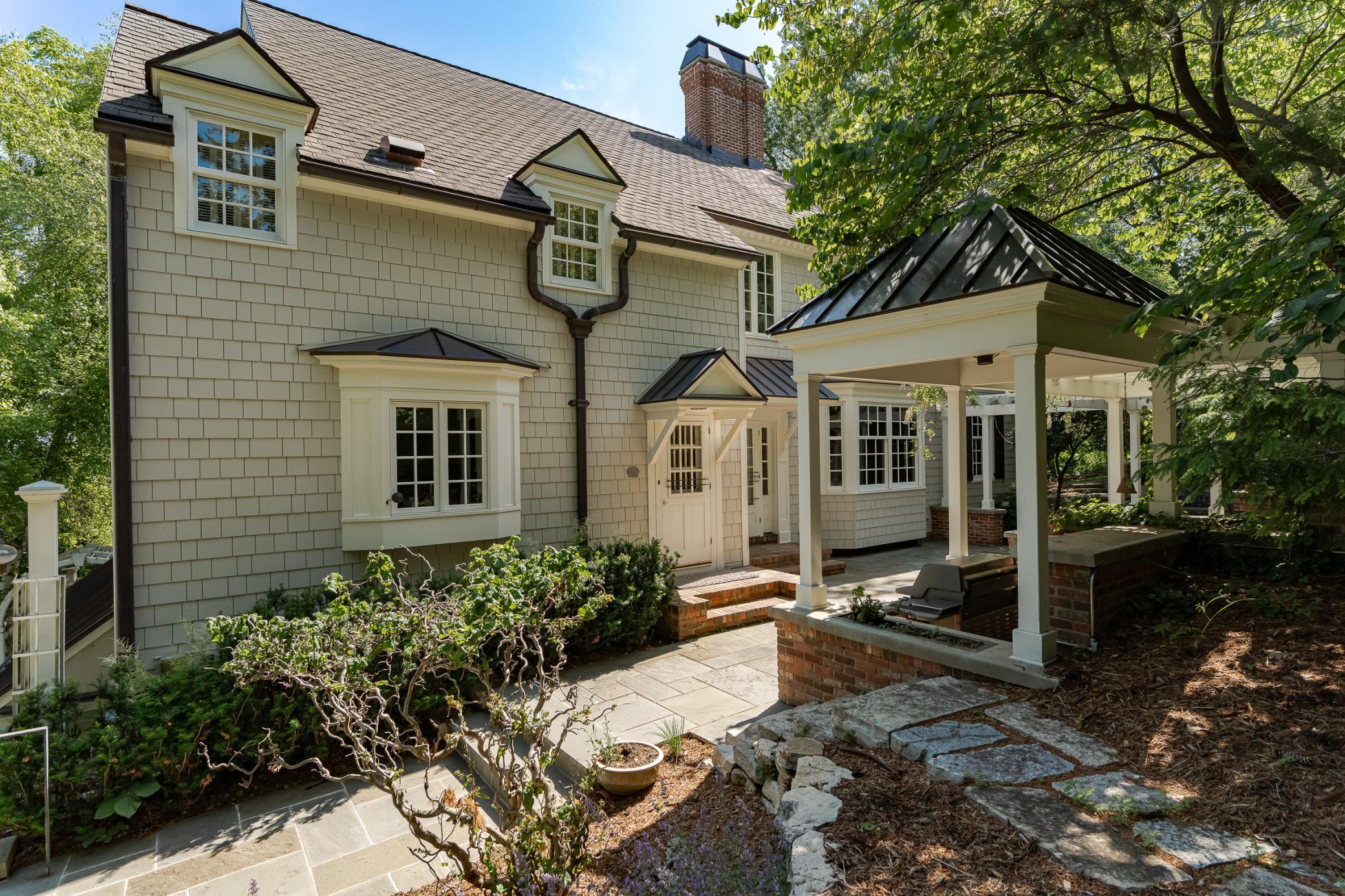 main property photo 15