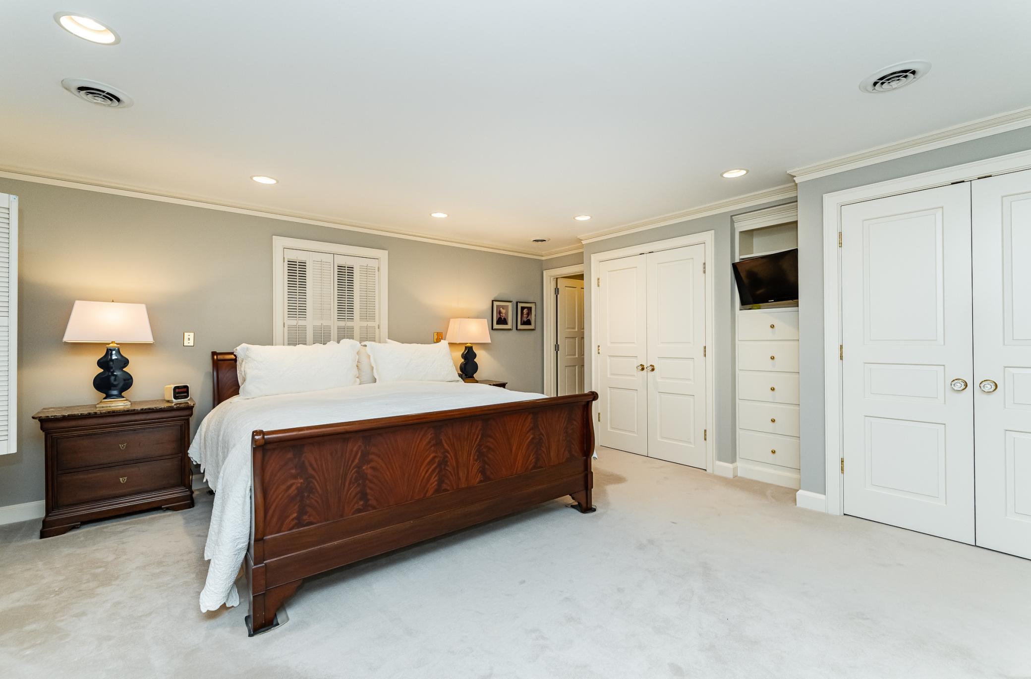 main property photo 74