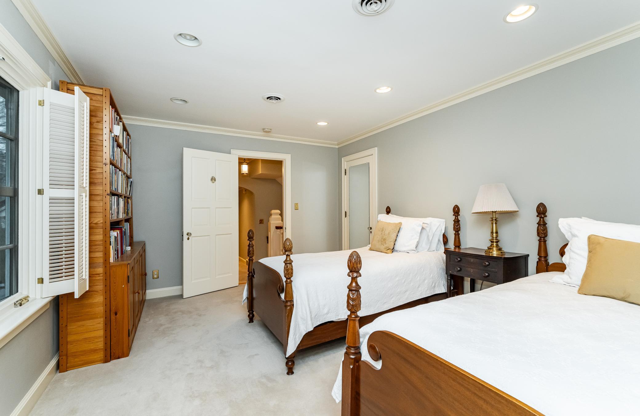 main property photo 89