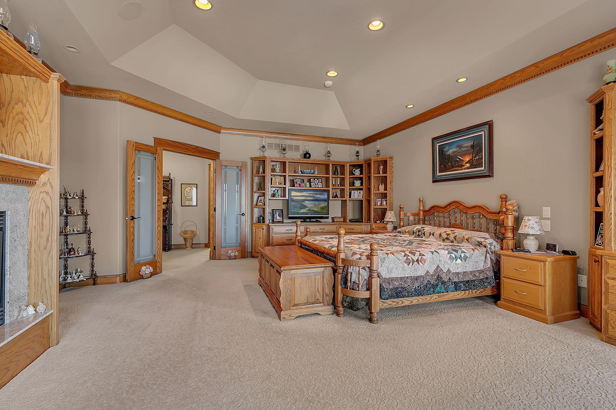 main property photo 26