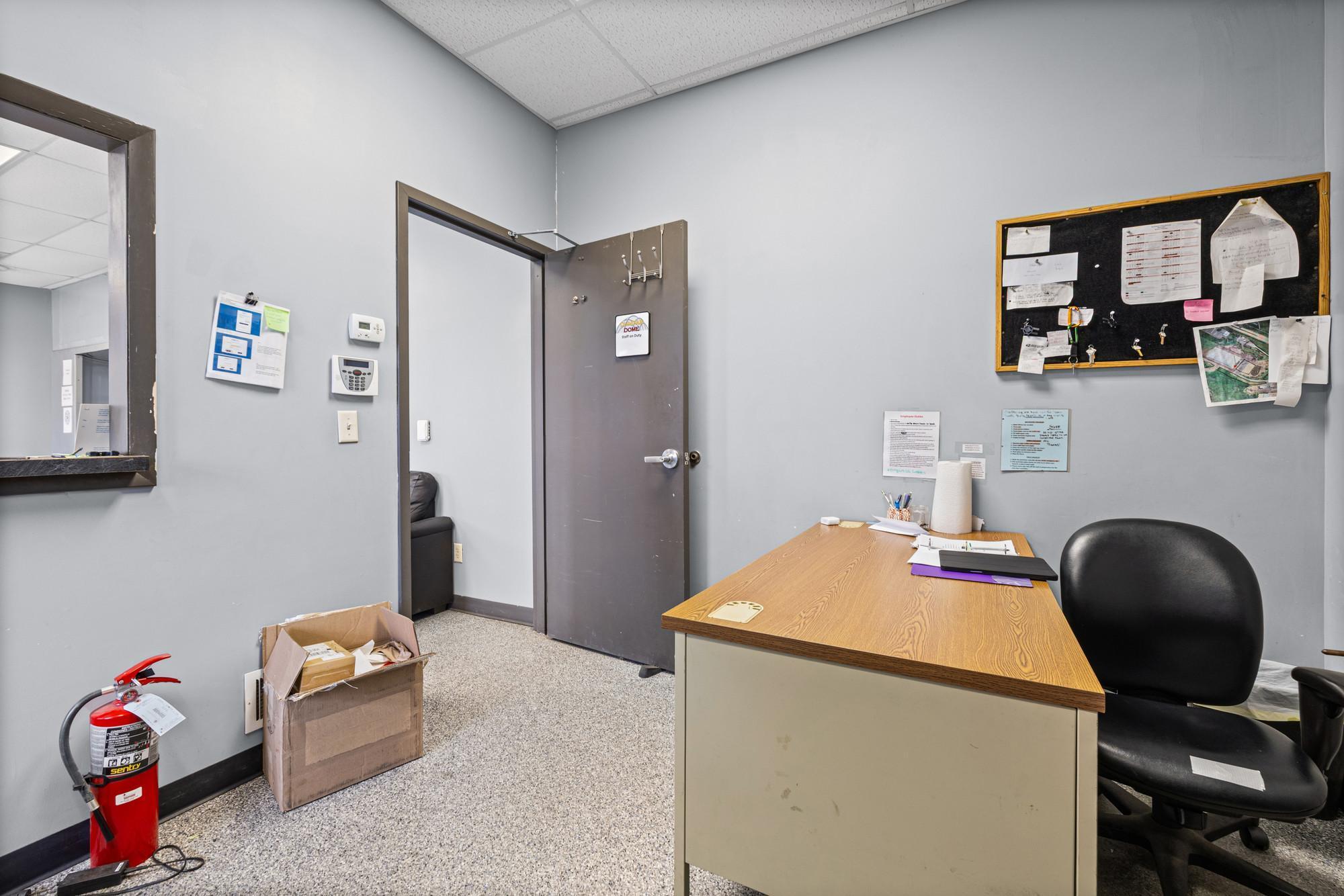 main property photo 25