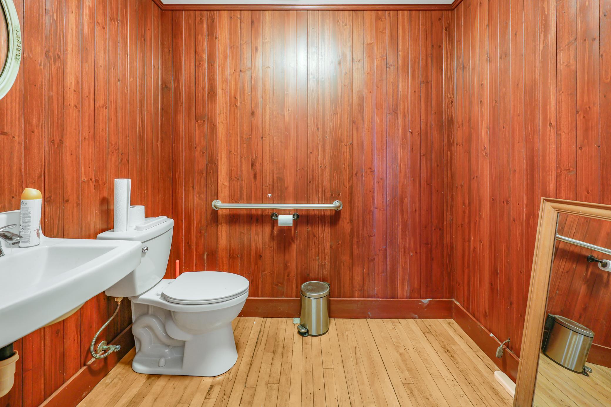 main property photo 10